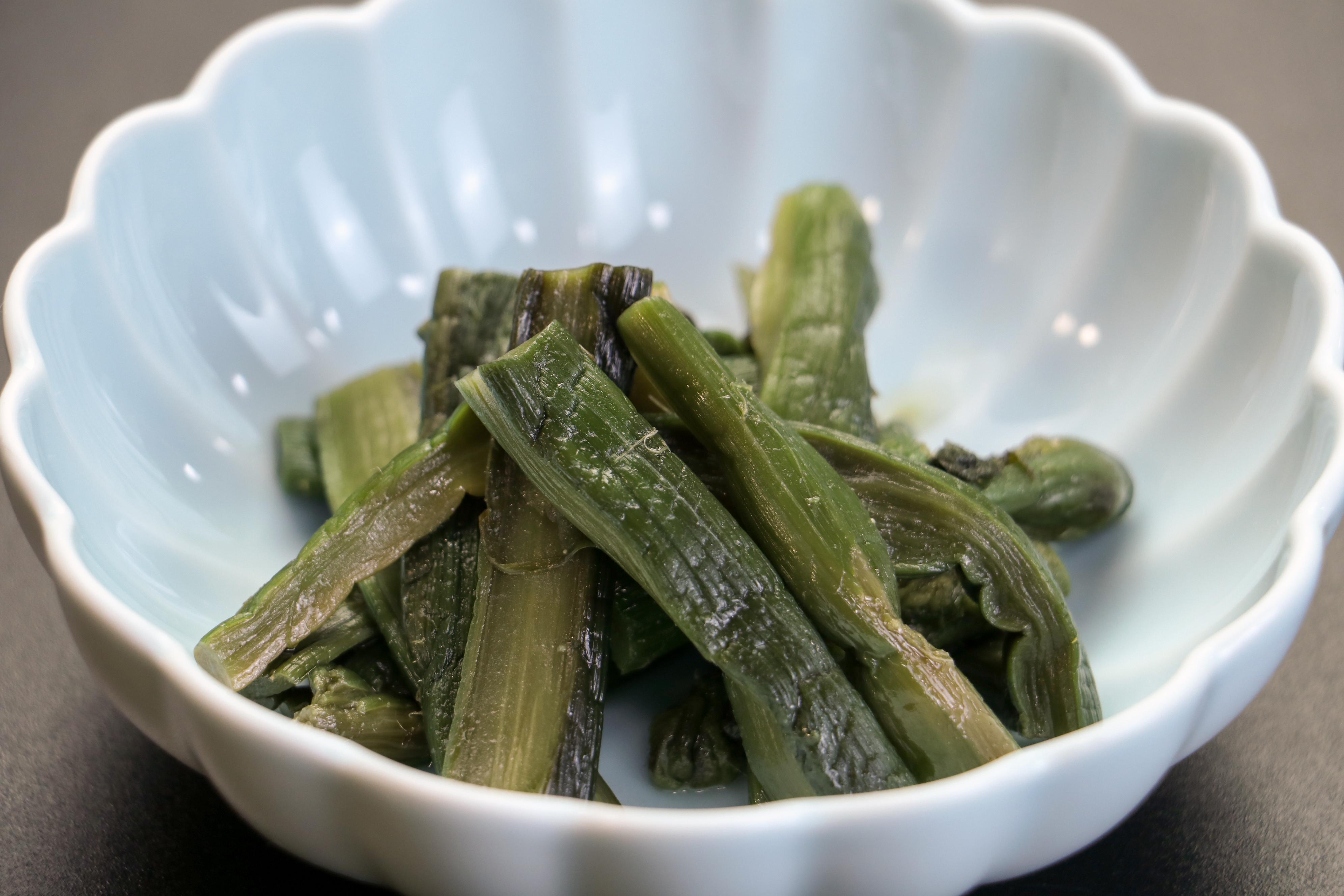 #夕食一例 シャキシャキ触感の山ウドの油炒めは