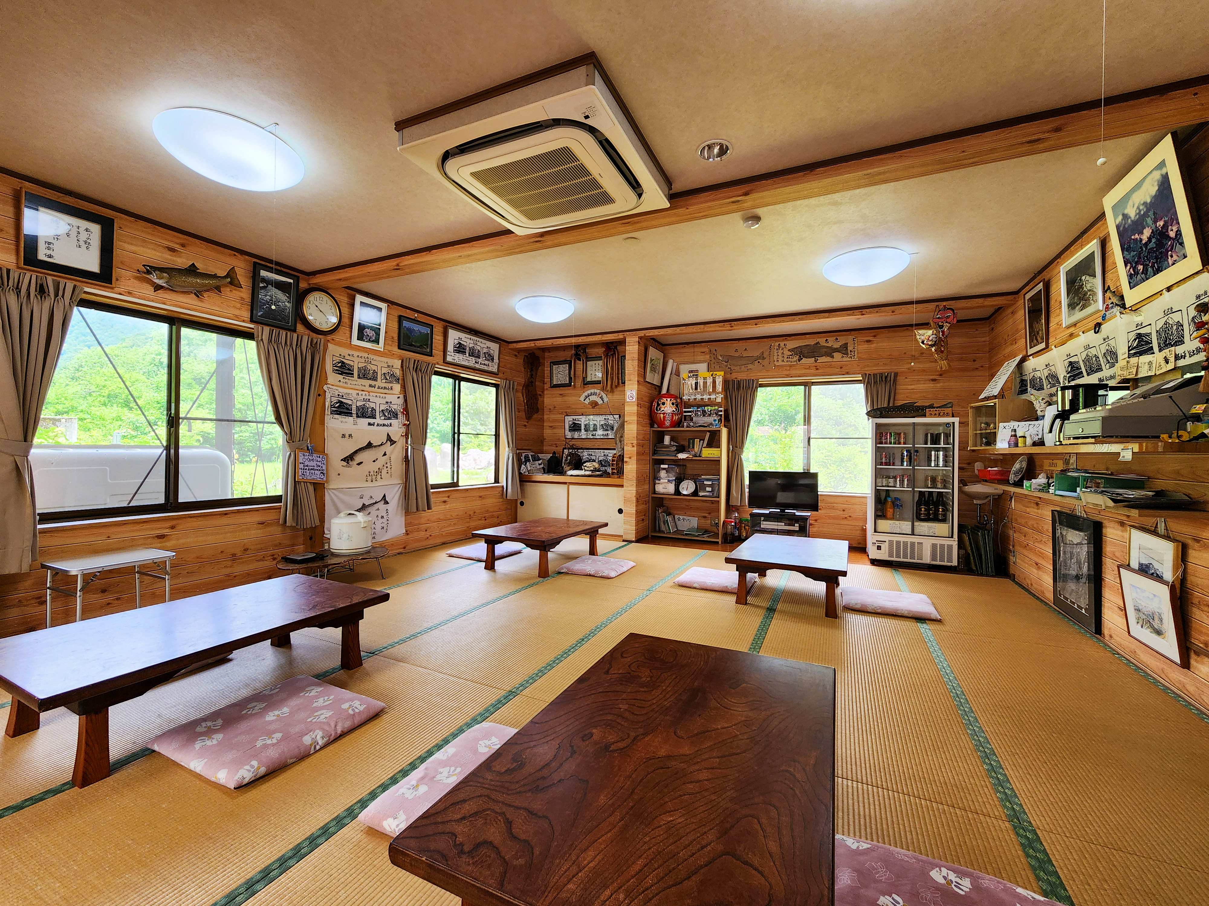 #お食事処　朝食・夕食はこちらでお楽しみいただけます。