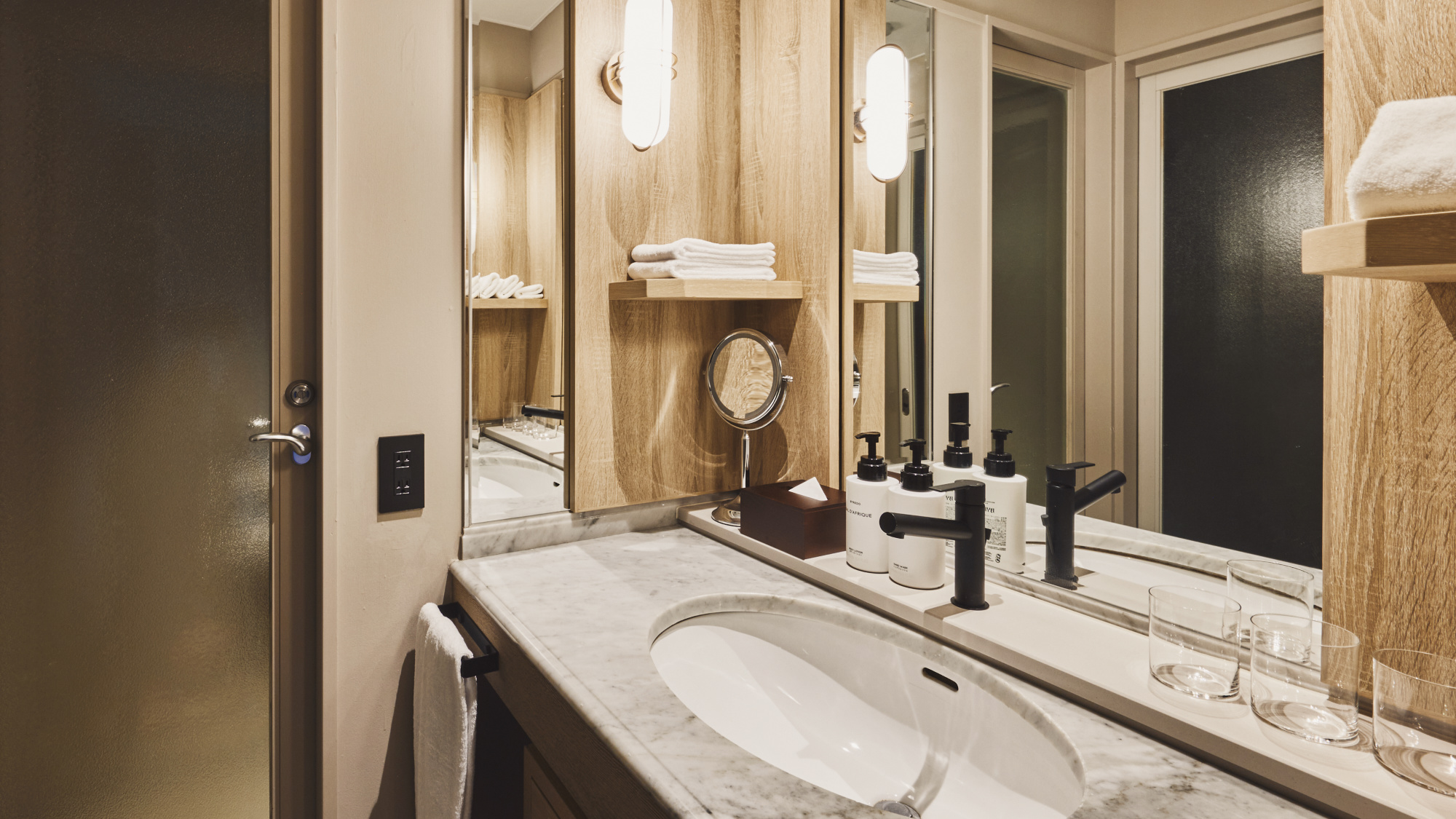 ■ベーシン（オーシャン／コーラル ウィング）