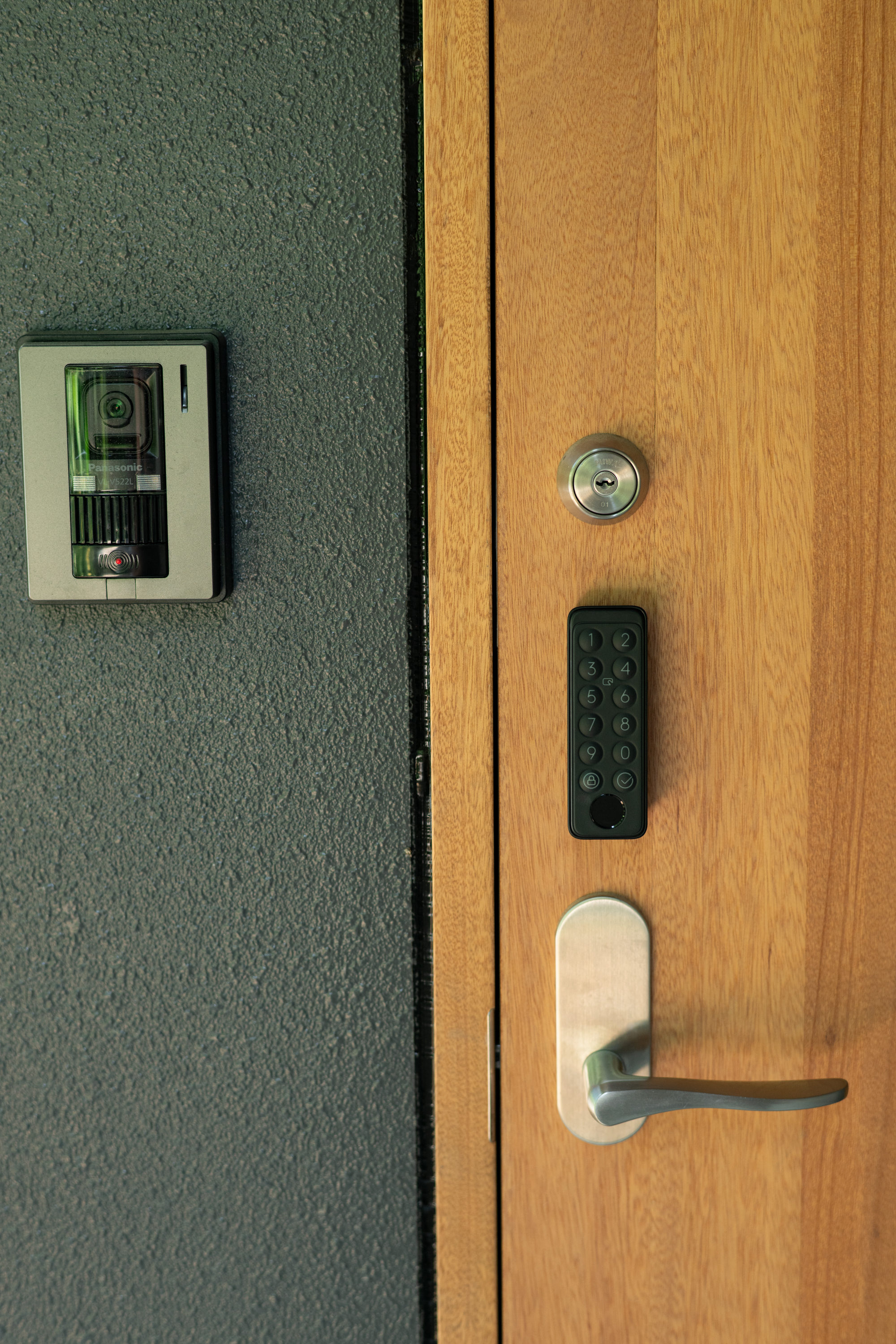 客室入り口（キーパッド）