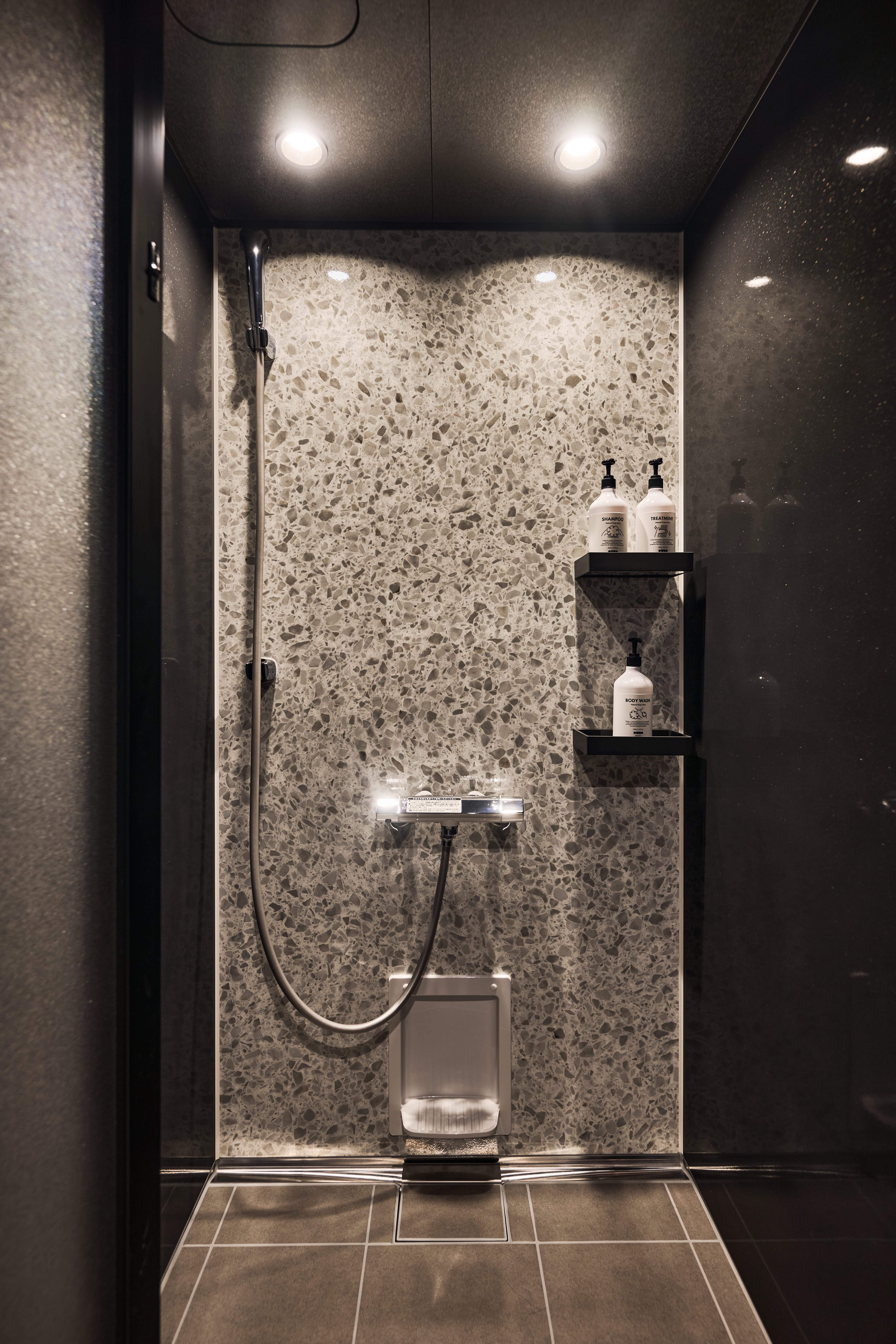 シャワールーム