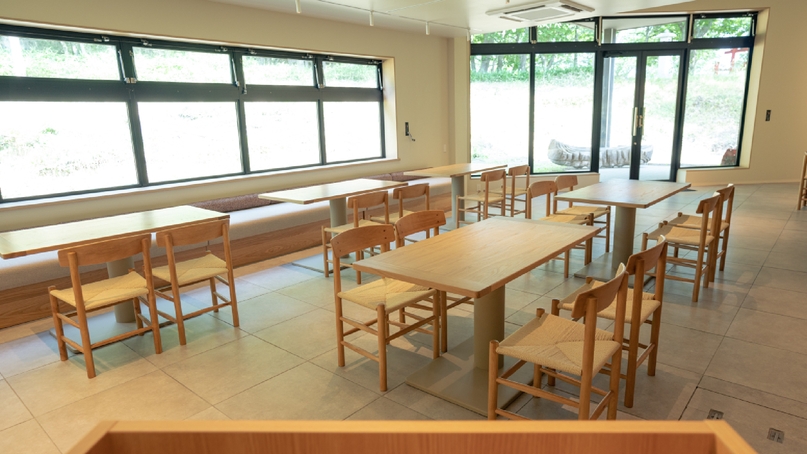 【タイムセール】お部屋で愉しむ雅な朝・ご当地食材を美しく重ねた彩り御重／朝食付