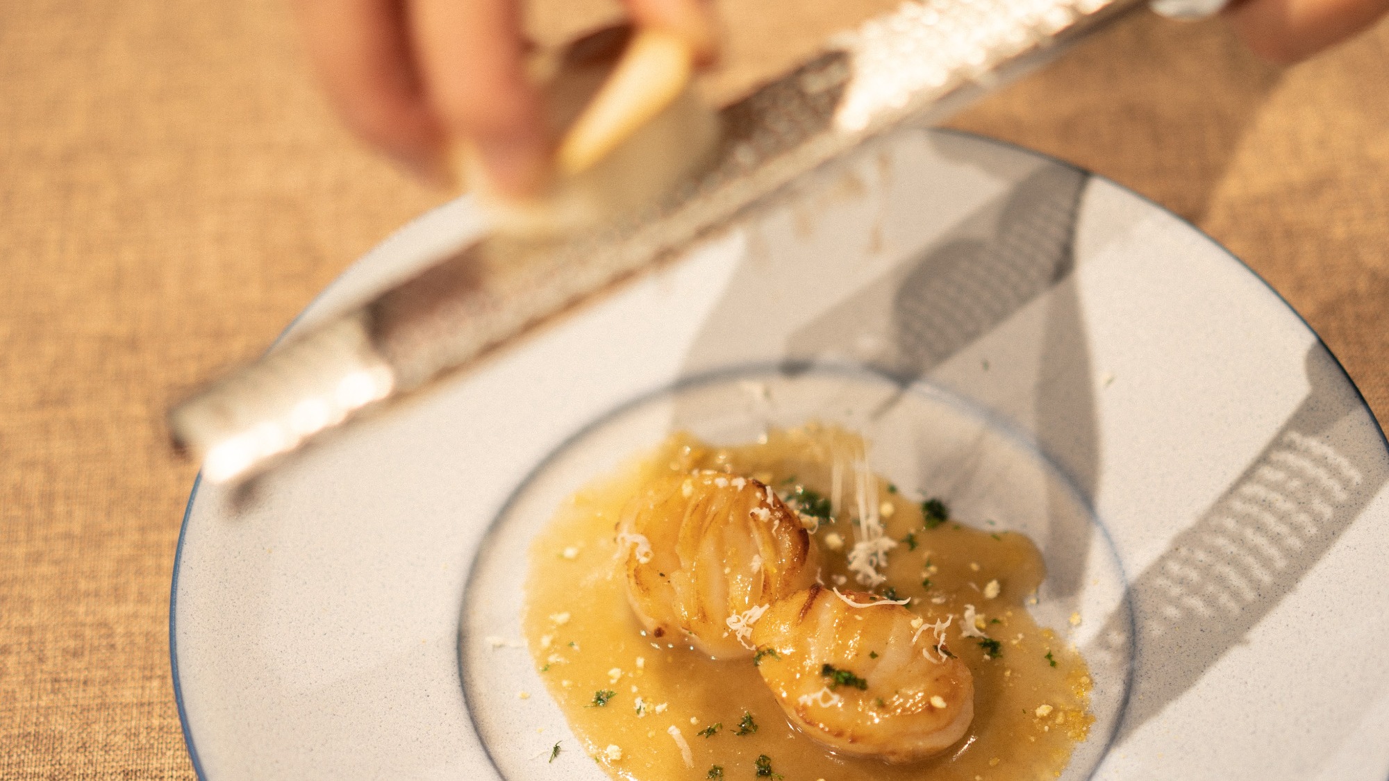 【ディナー一例】猿払産帆立のポワレ