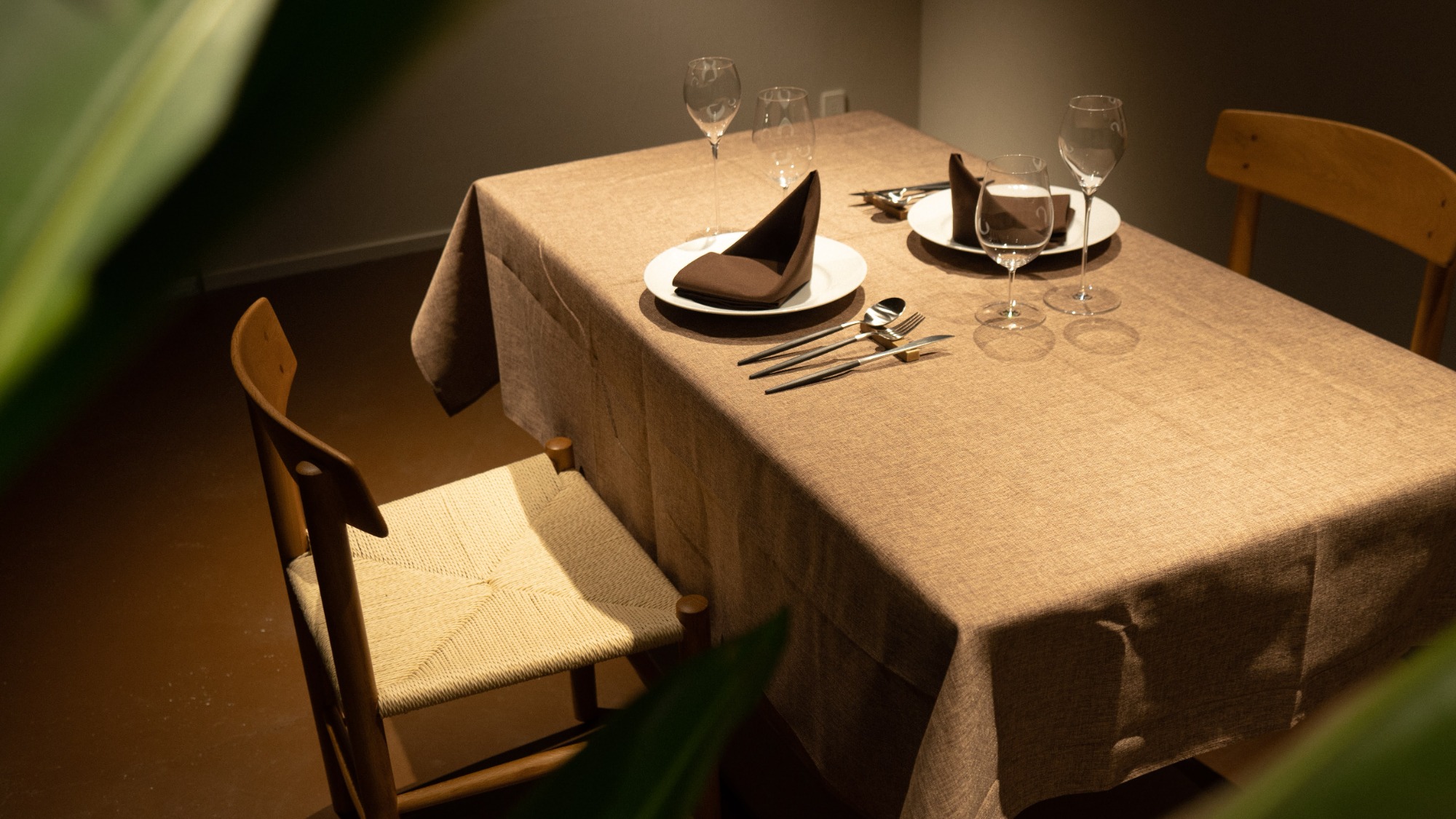 大切な方との食事の時間を、静かにゆったりとお過ごしいただけるレストラン