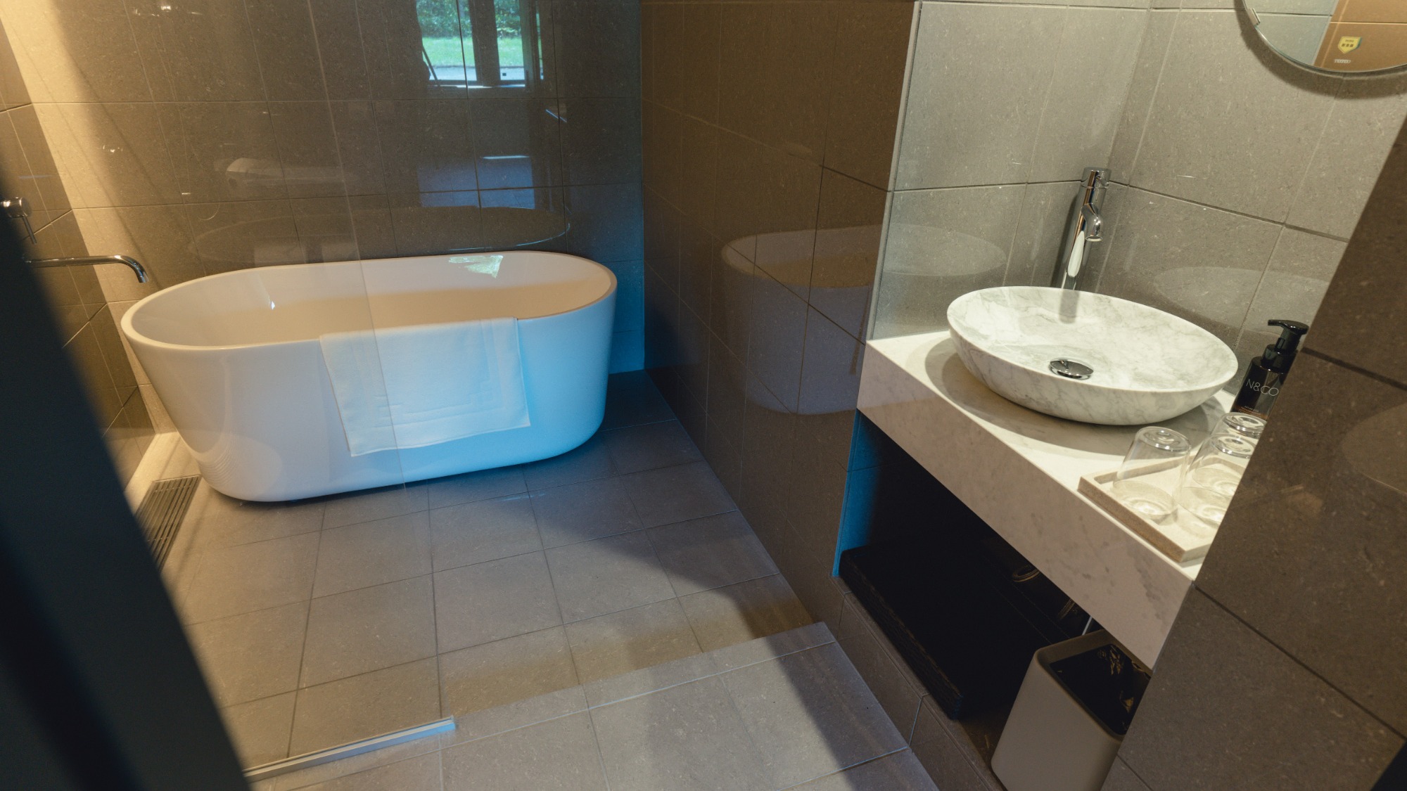 【客室】コンフォートスイート(66㎡)