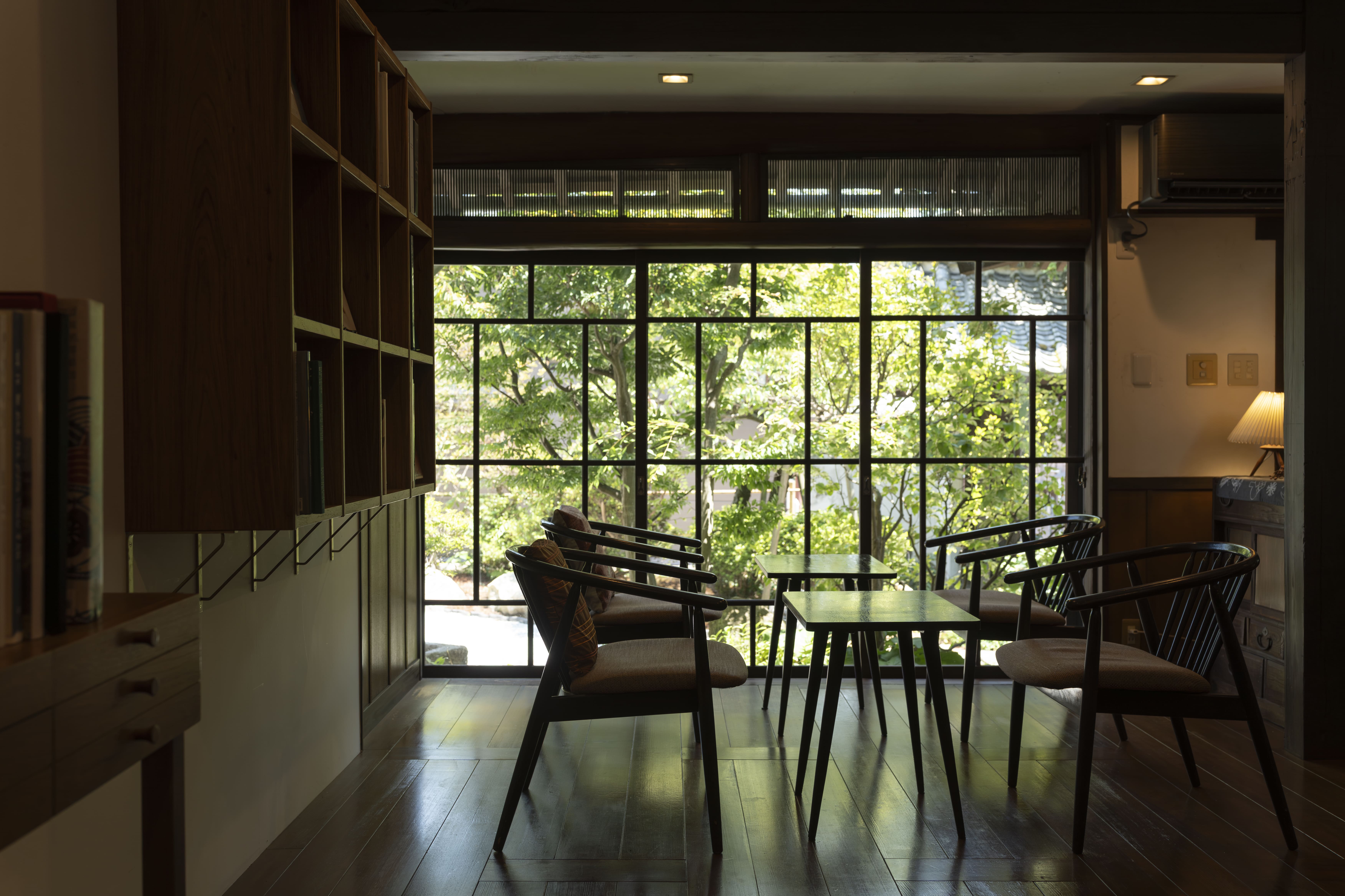 森岡ライブラリー