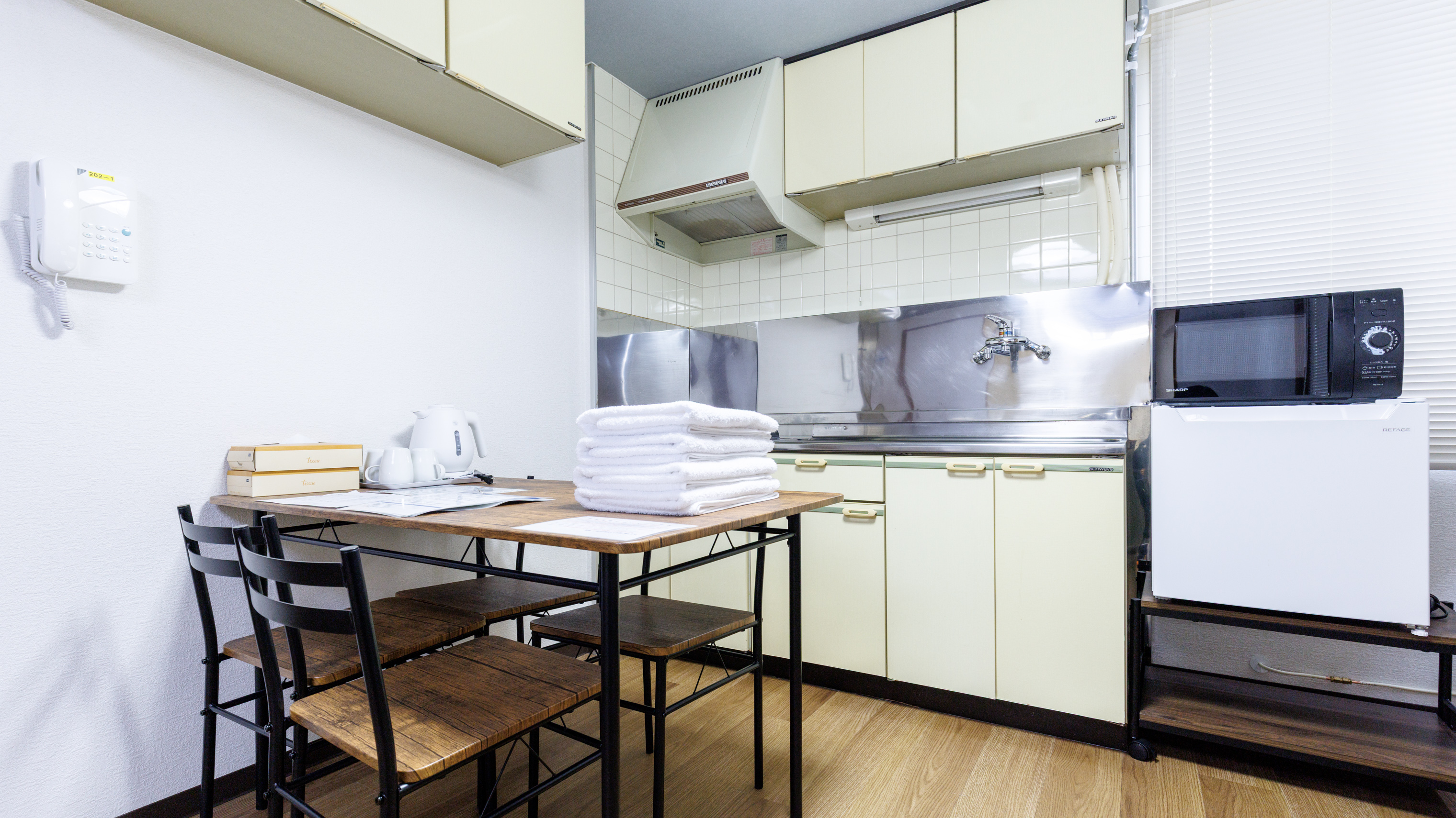 【禁煙】和洋室A･定員4名＜ペット可＞＜ﾊﾞｽ･ﾄｲﾚ共用＞