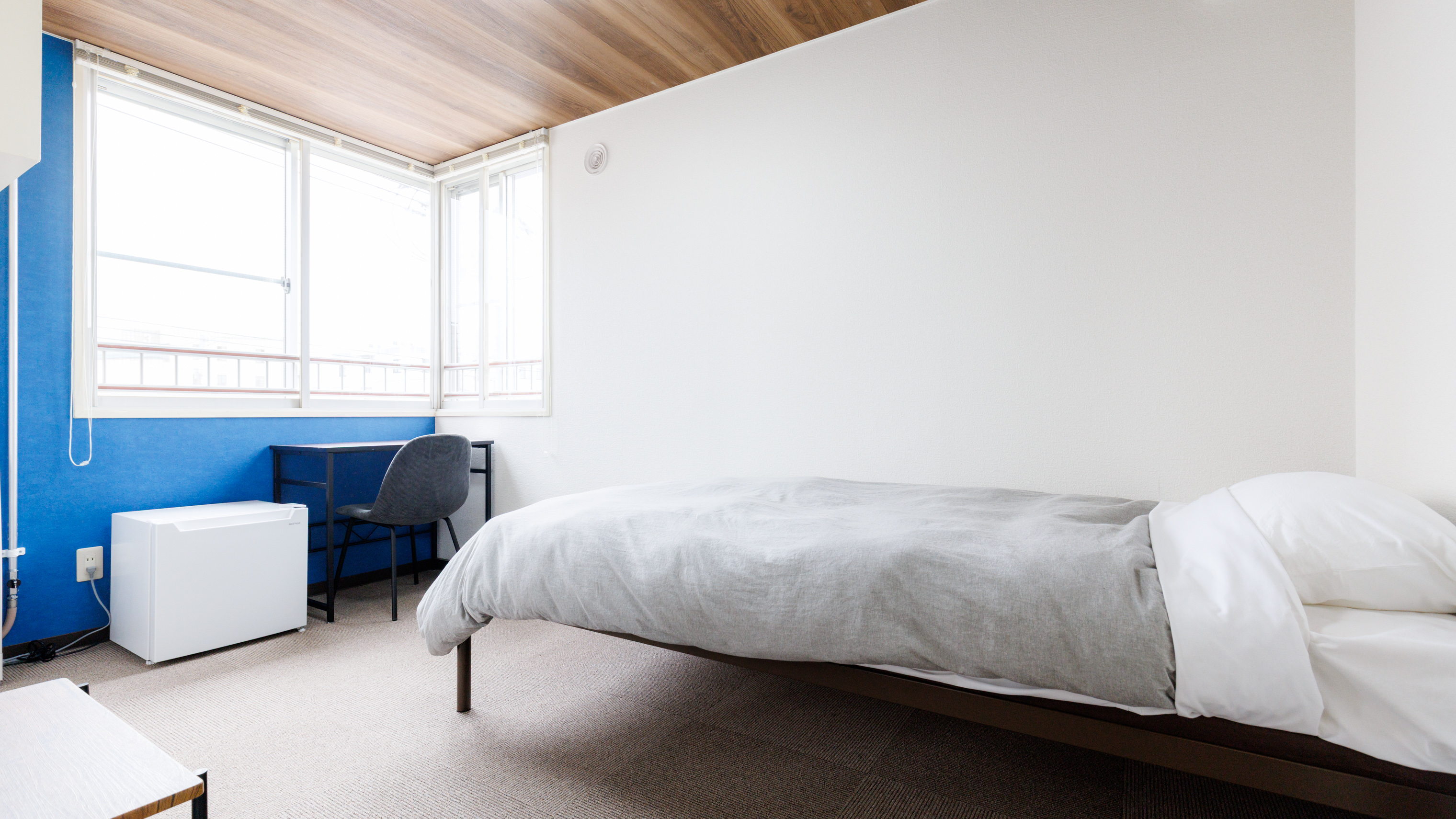 【禁煙】洋室シングルC･定員1名＜ﾊﾞｽ･ﾄｲﾚ共用＞