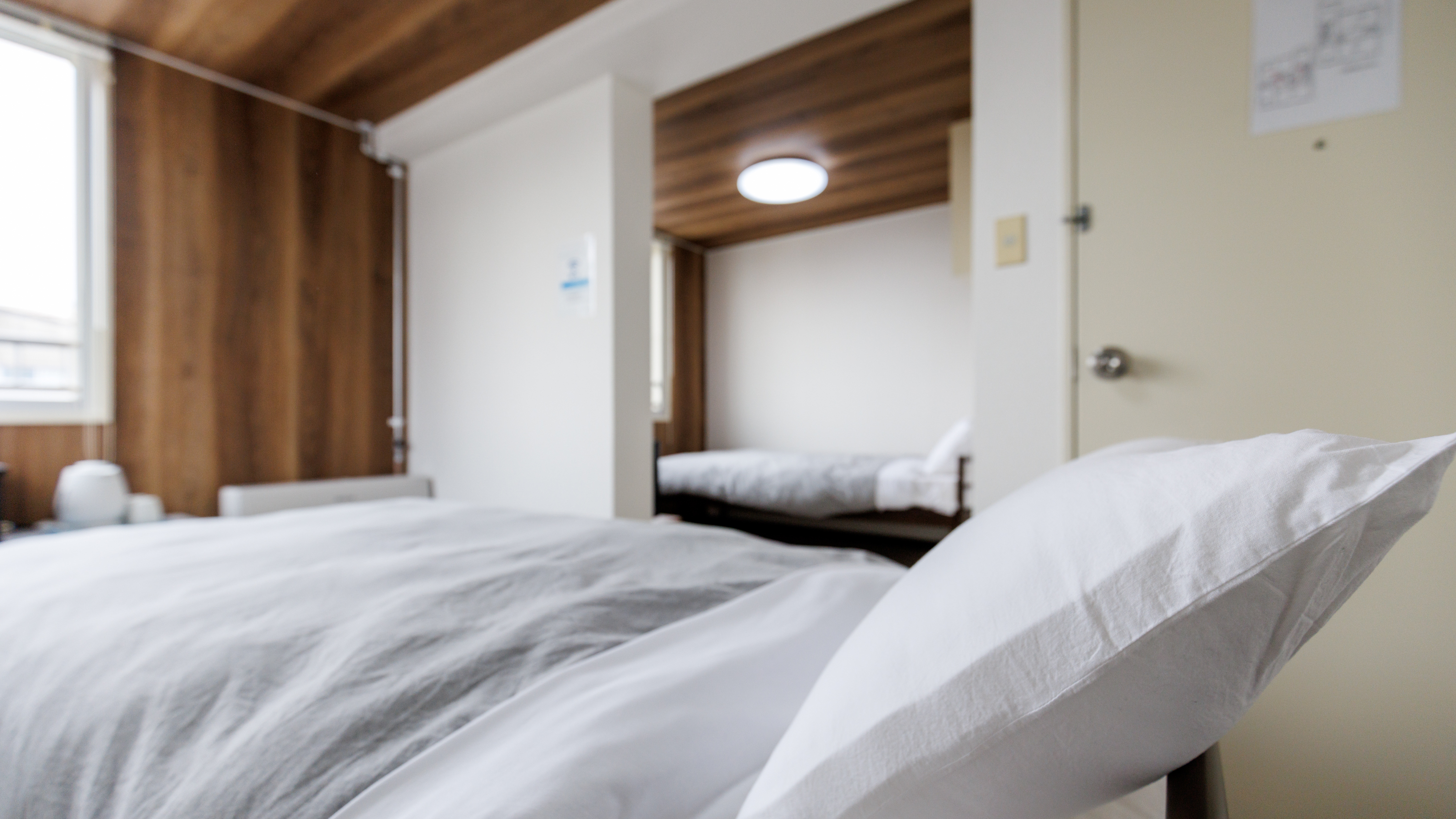 【禁煙】洋室ツインB･定員2名＜ﾊﾞｽ･ﾄｲﾚ共用＞