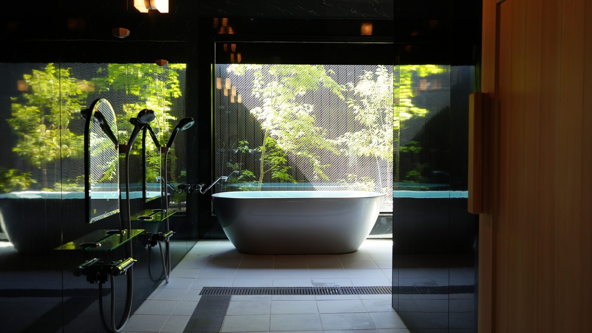 【素泊】風情漂う内子の街並み沿いに”唯一無二乃宿”OPEN＜小学生以下のお子様添い寝無料＞