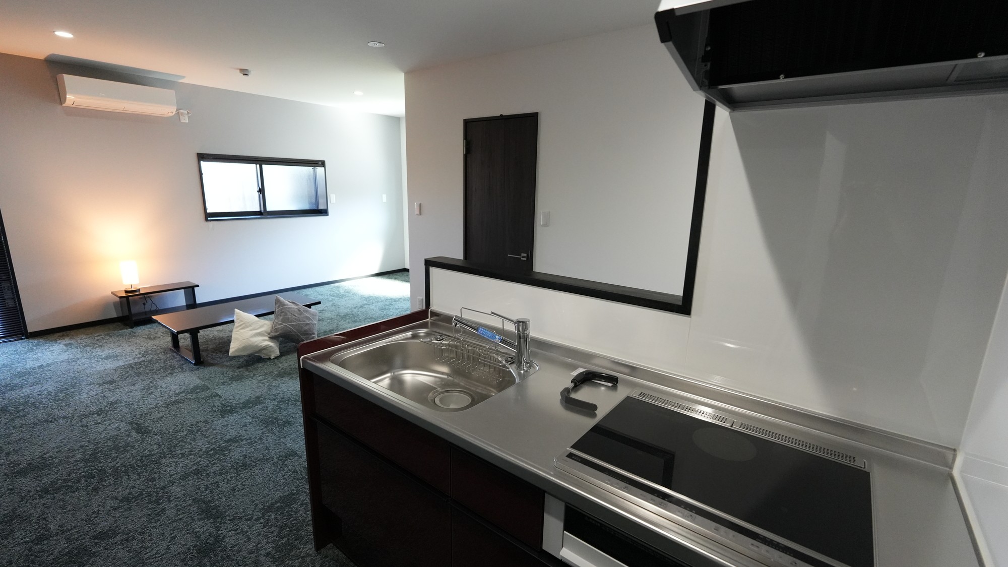 【禁煙】ファミリールーム（45平米）キッチン／バストイレ独立