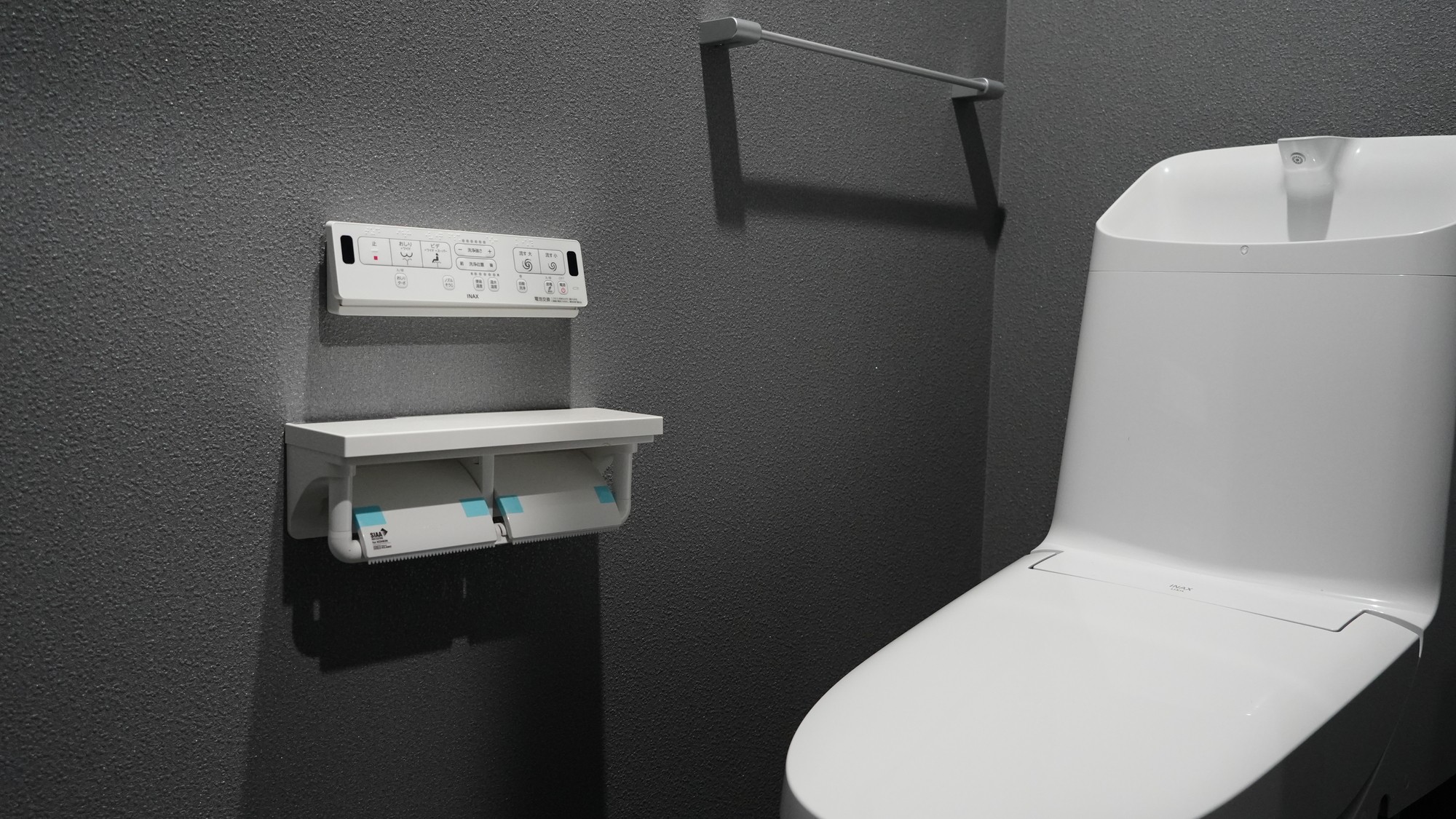 客室内お風呂／ユニットではなく、トイレとお風呂が独立しております