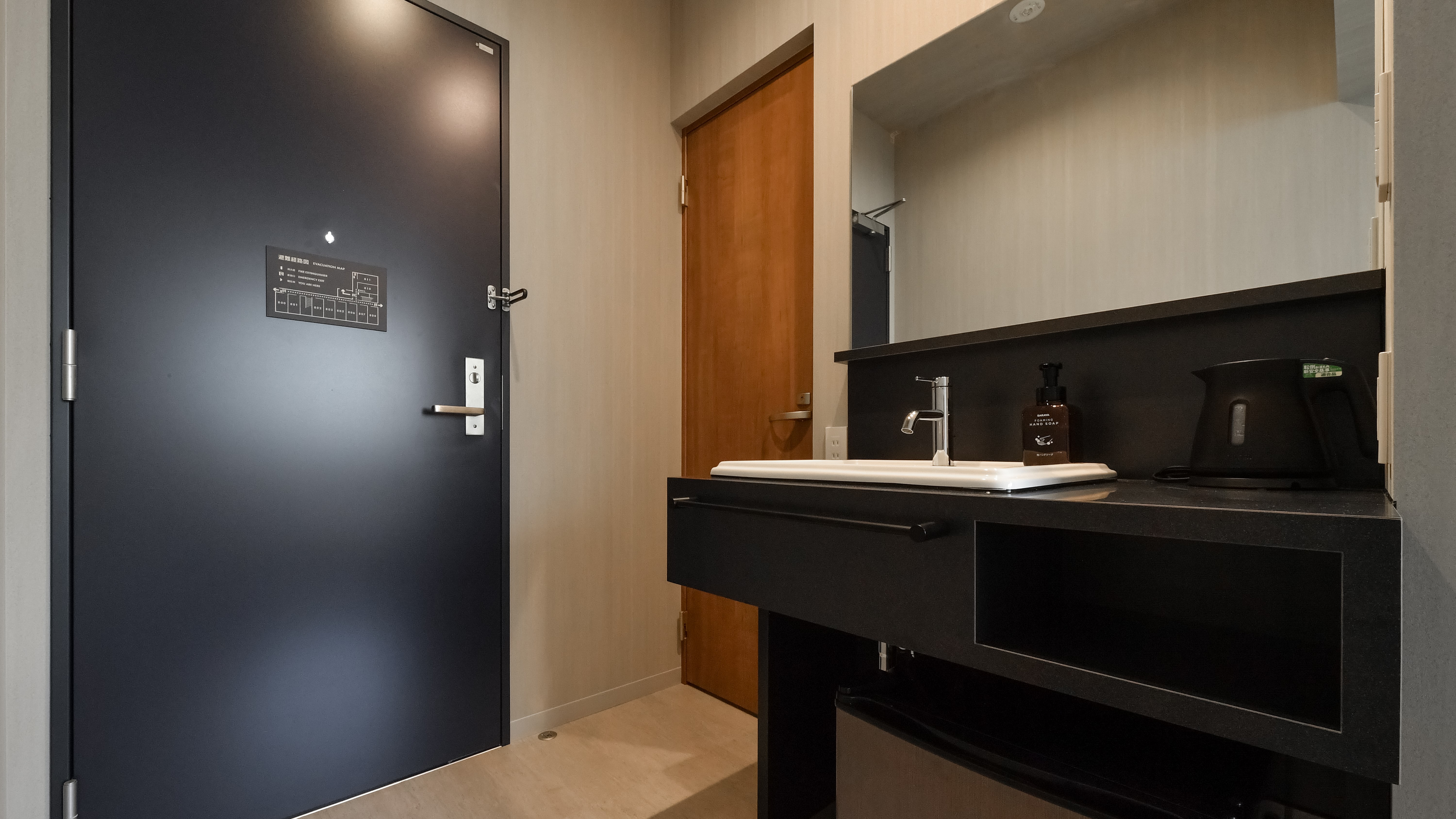 旅にも仕事にも、利便性と快適さを両立した入口空間