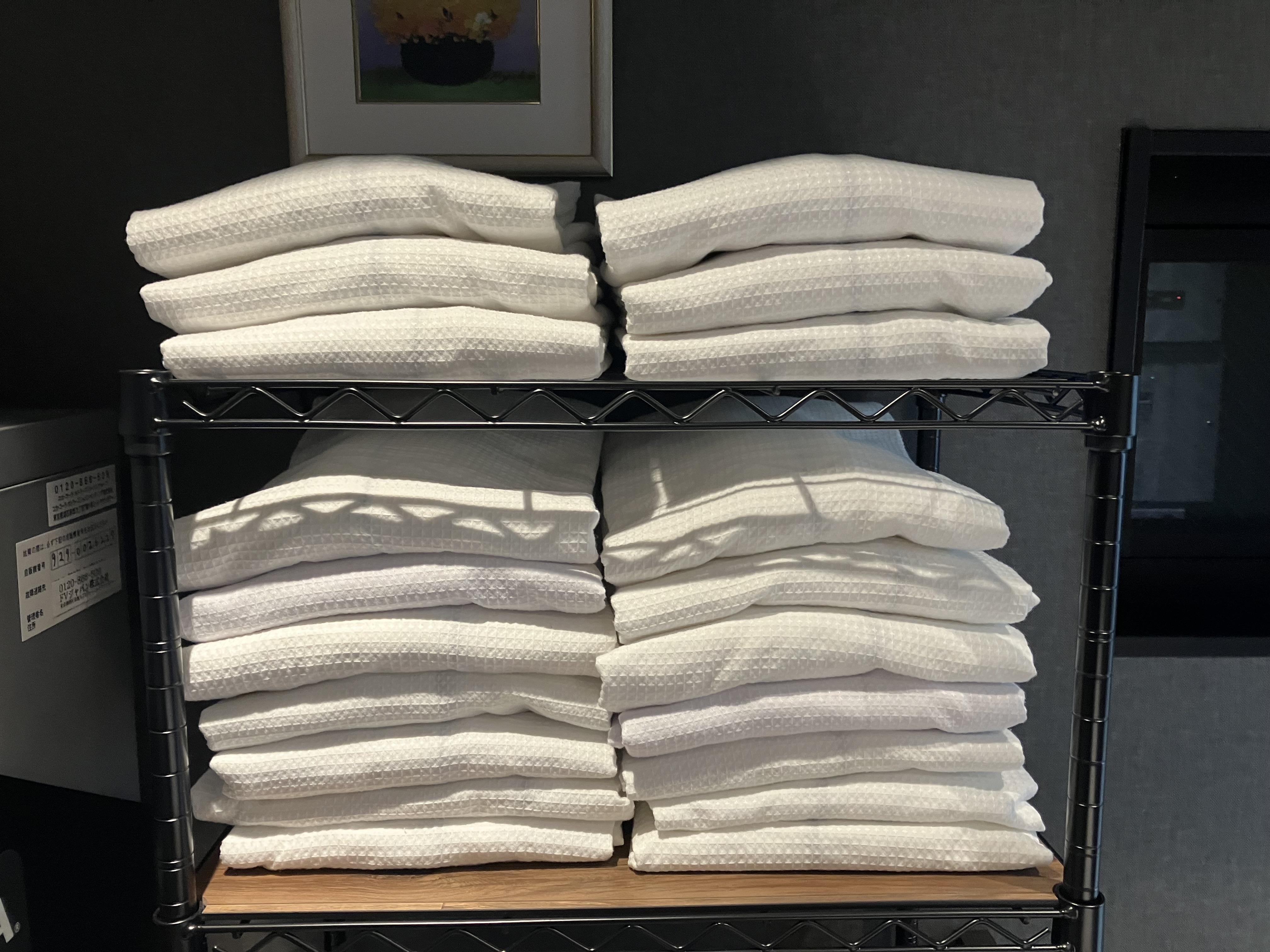 フリーサイズのガウンが2階フロントに。ご自由にお取りください