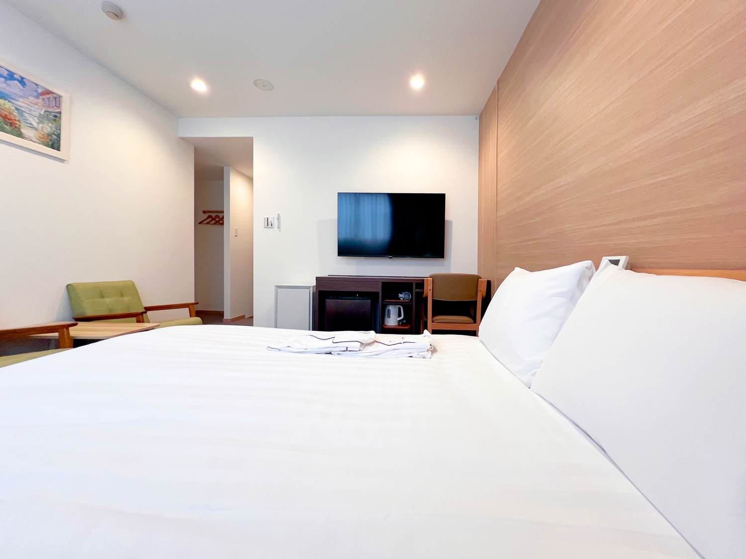 【禁煙】スタンダードダブル （23平米/ベッド幅140ｃｍ&times;1台）