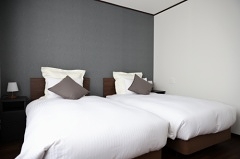 シングルベッド2台　シモンズを採用