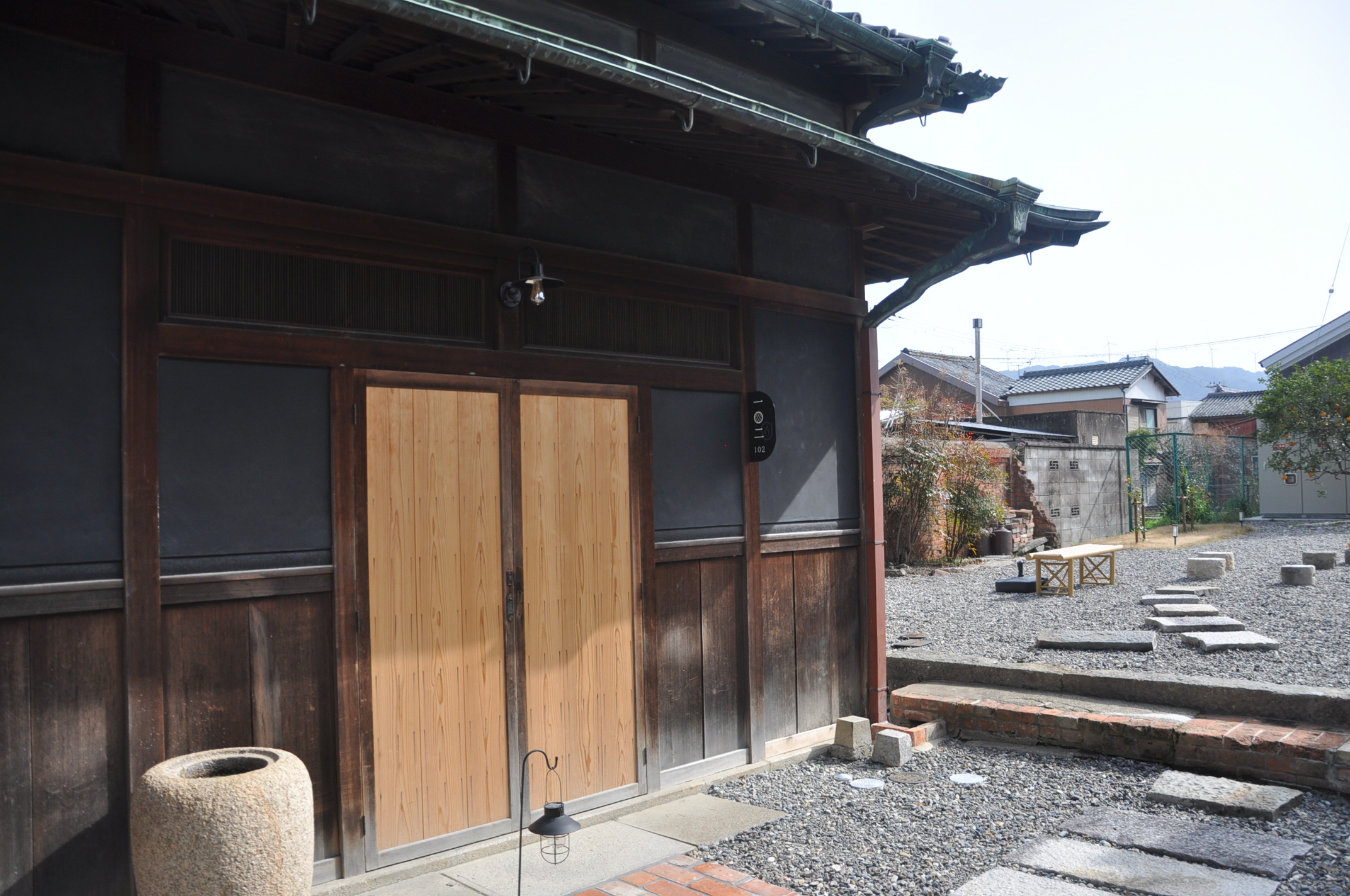 102　外観①