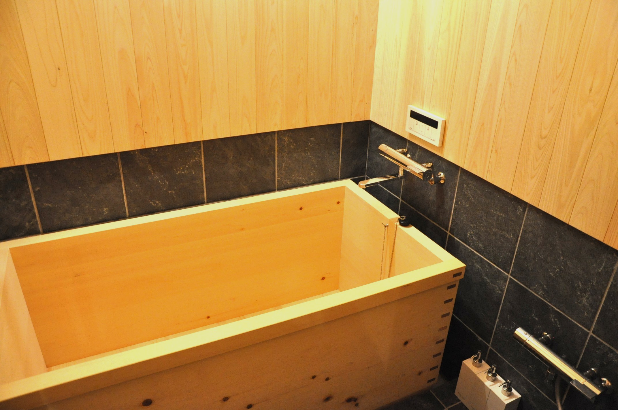 103ヒノキ風呂