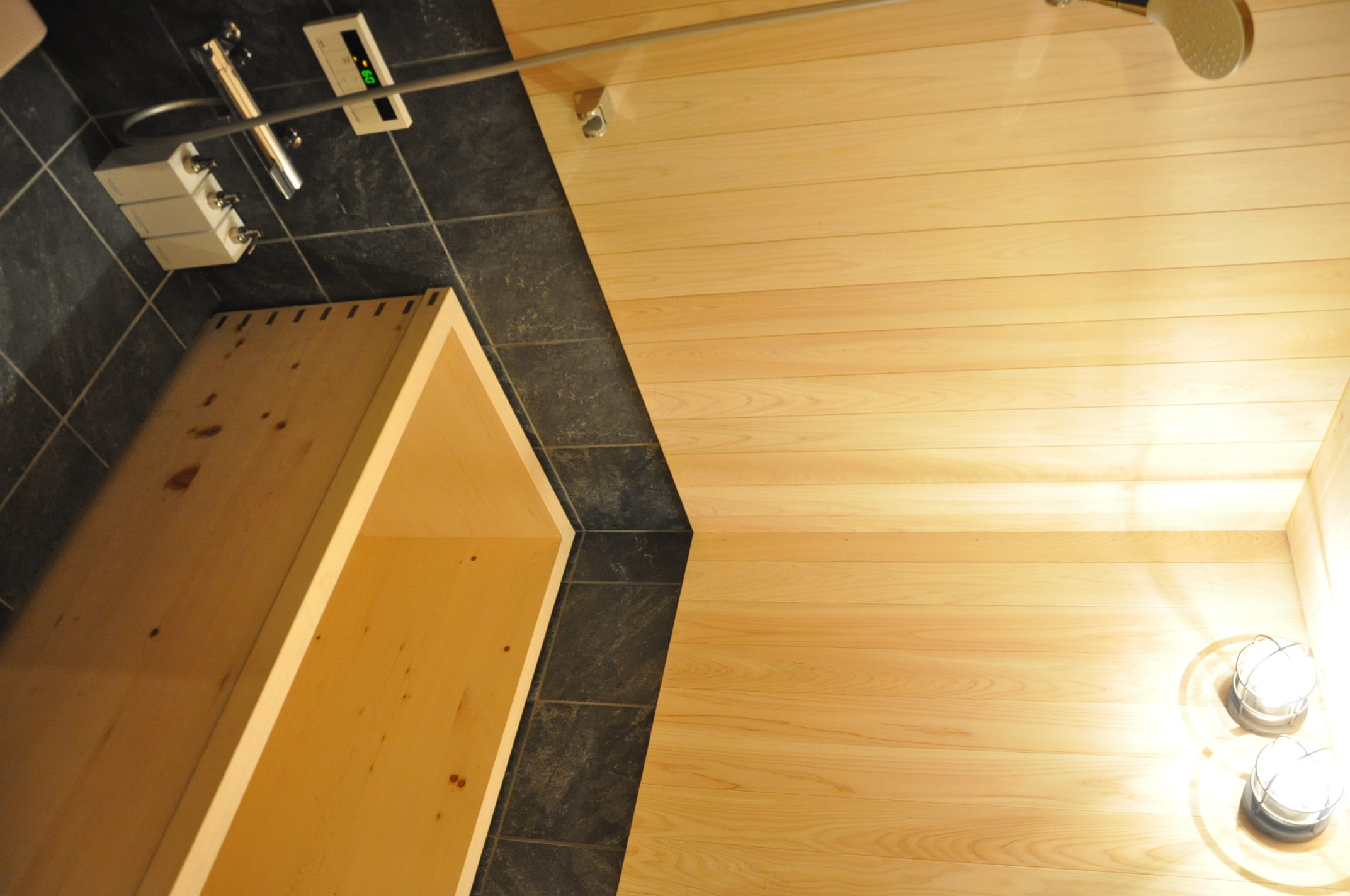 104　ヒノキ風呂