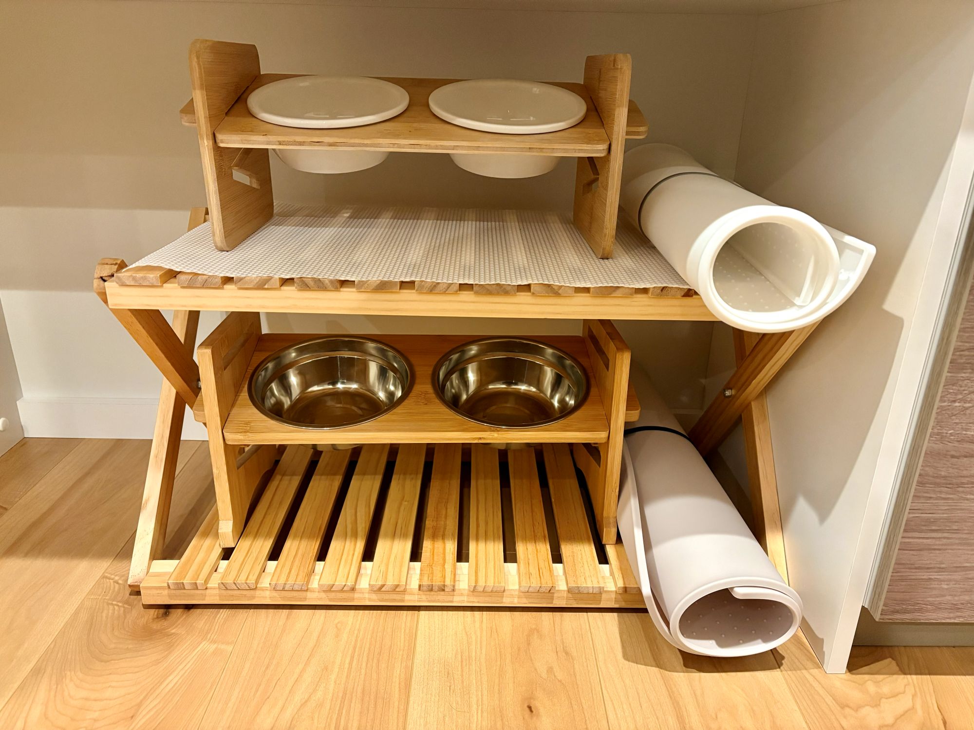 愛犬用の食器類