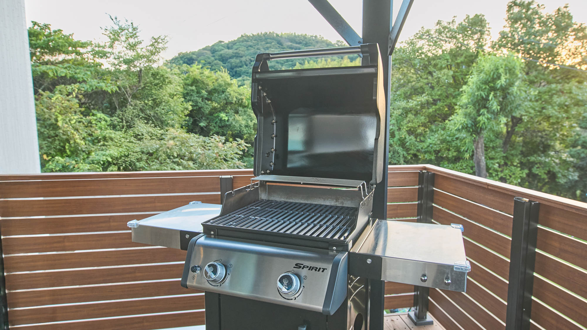 Weber製BBQガスグリル