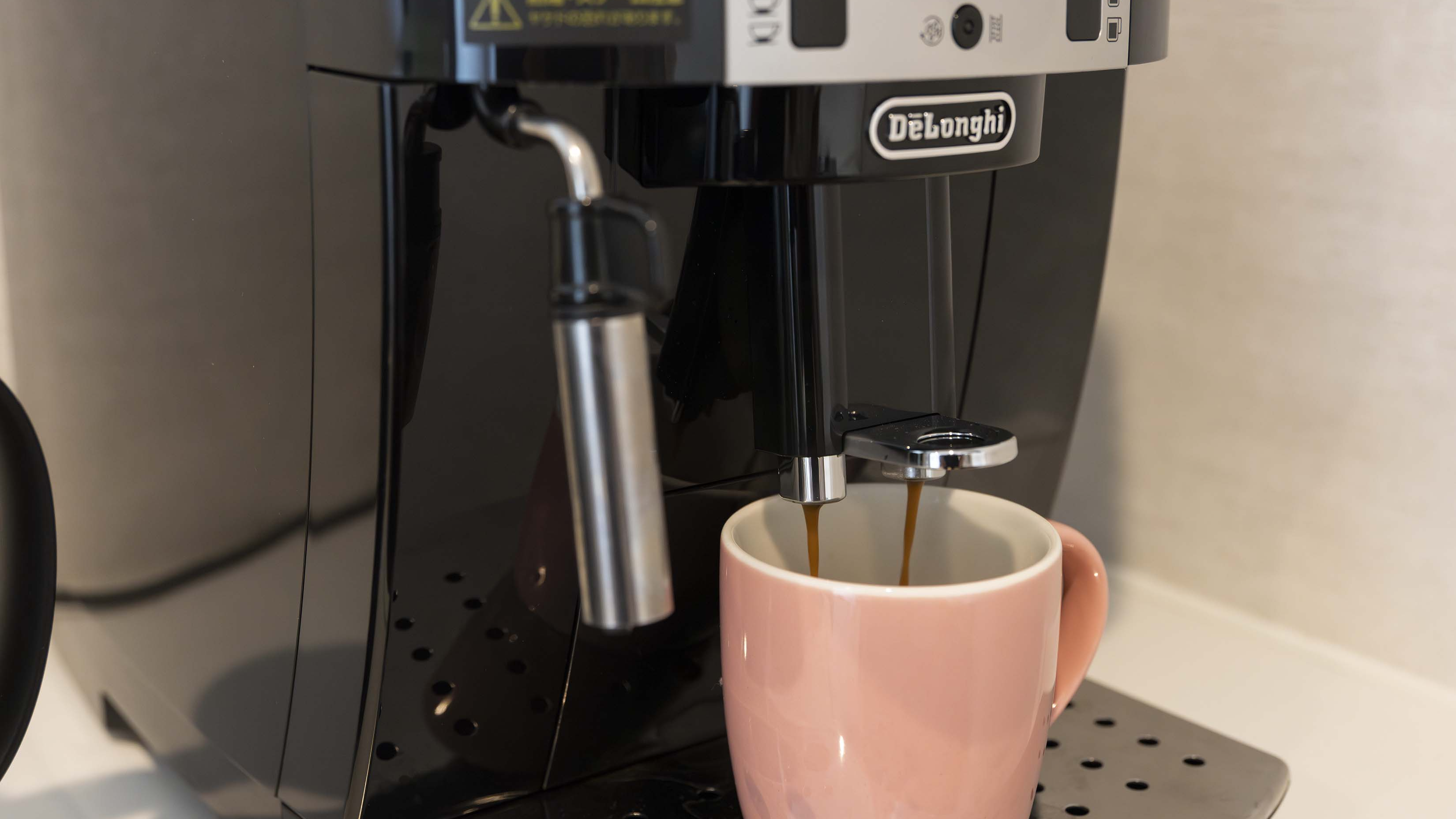 デロンギの本格派コーヒーマシン