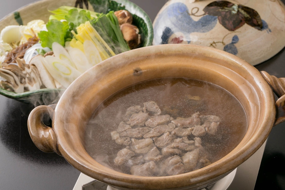 牛肉を使った奥津荘でしか味わえない郷土料理プラン