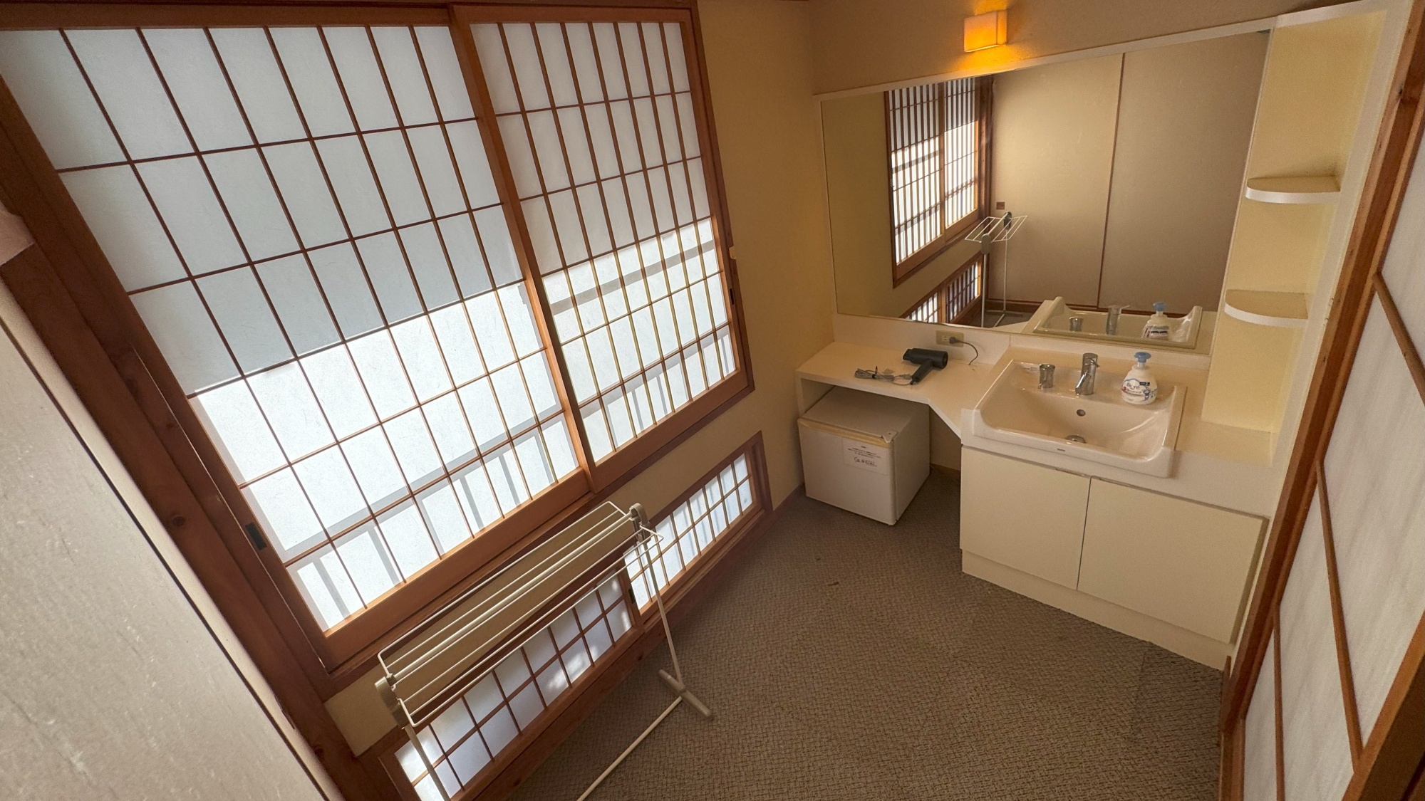 【客室/洗面所】