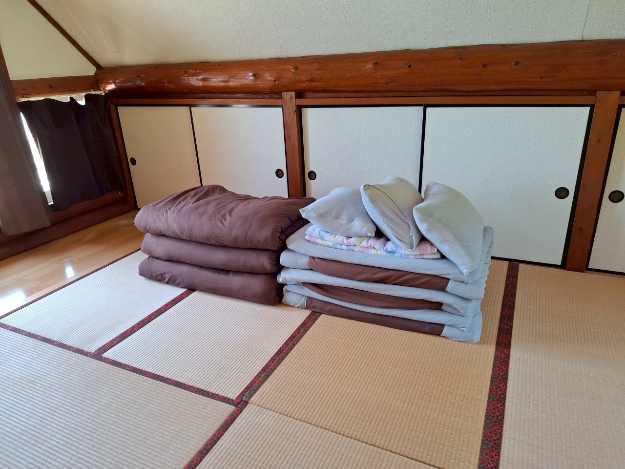 ログハウス_寝具