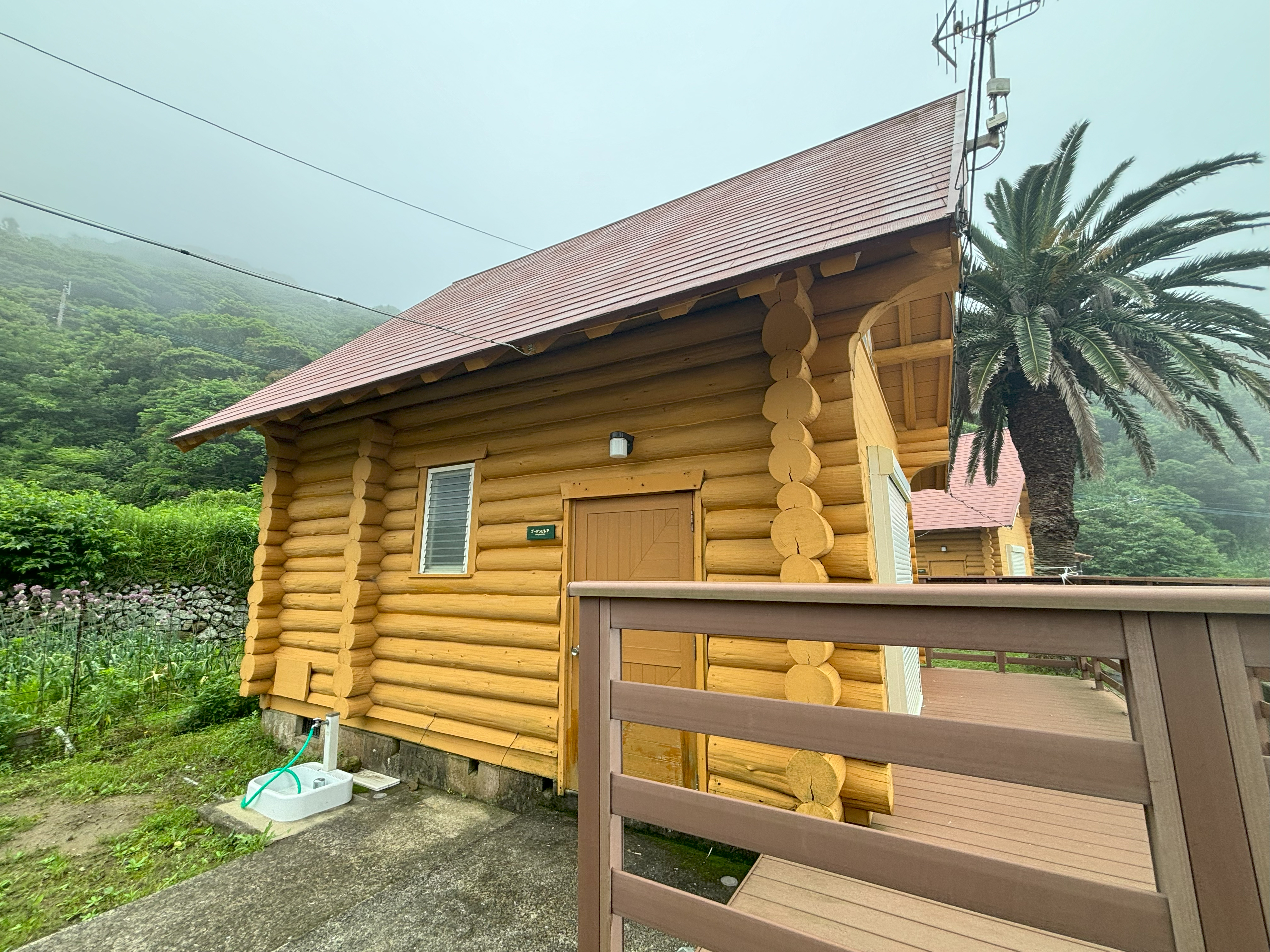 ログハウス_外観_2