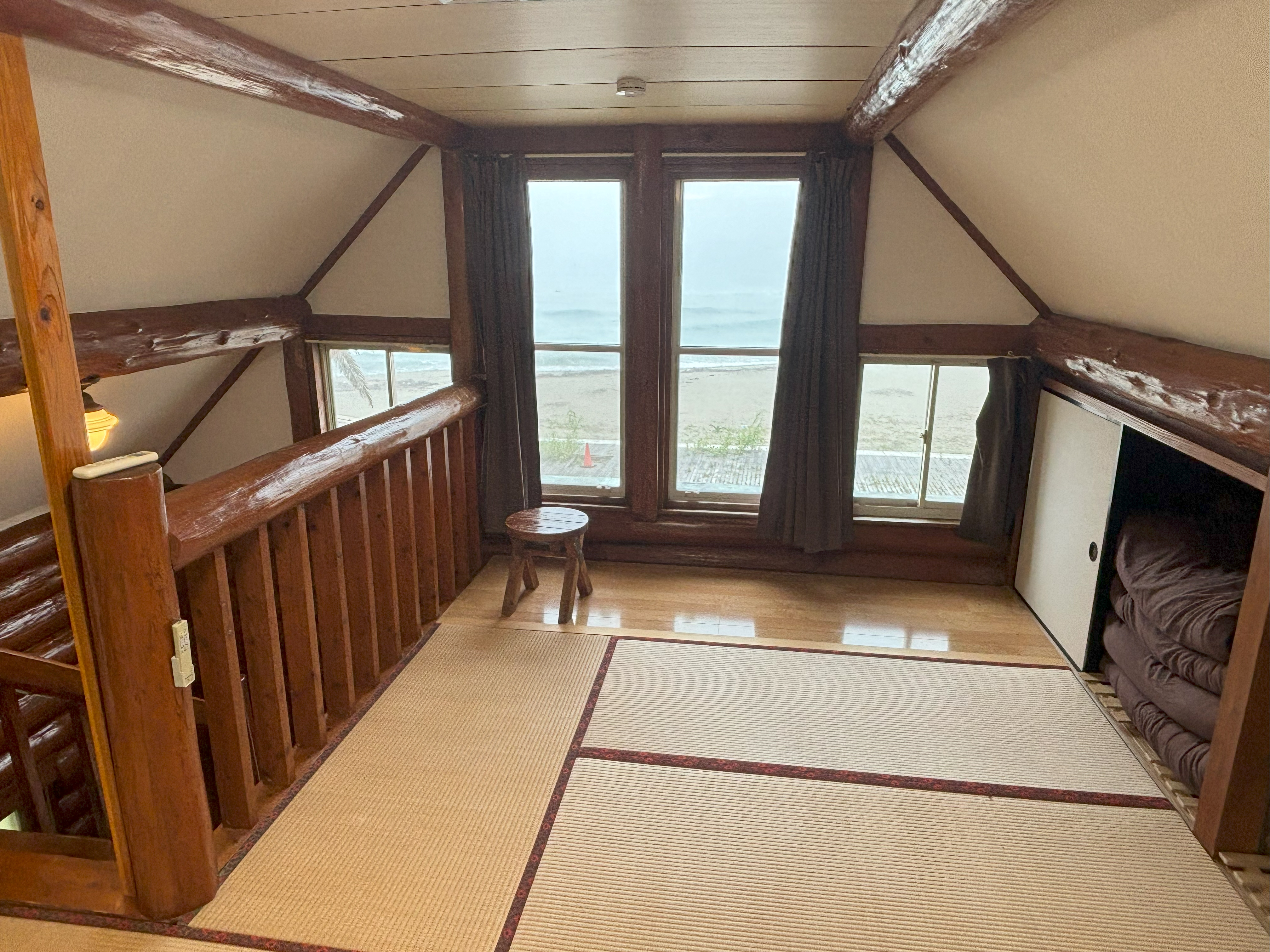 ログハウス_2階和室2