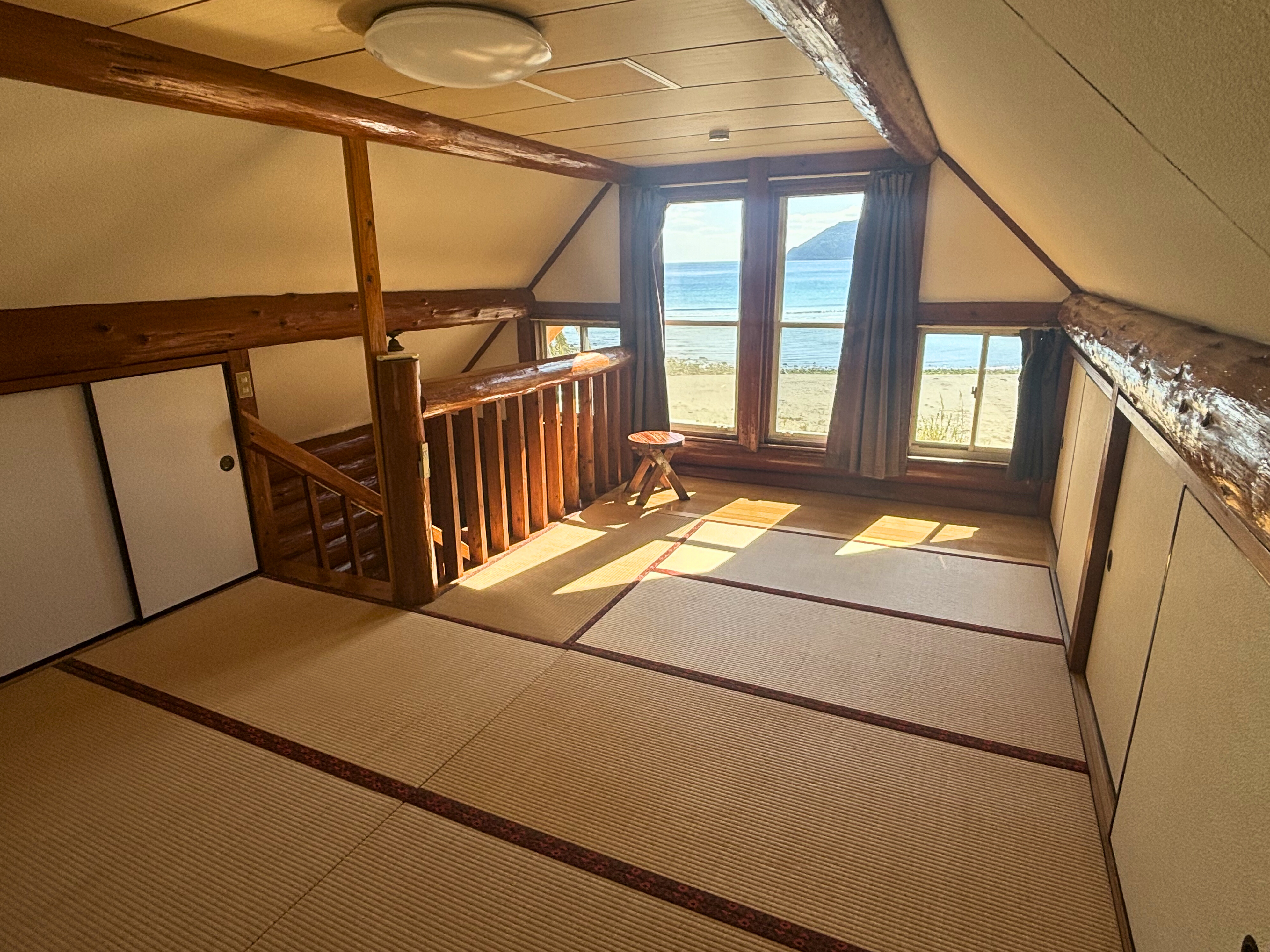 ログハウス＿2階和室