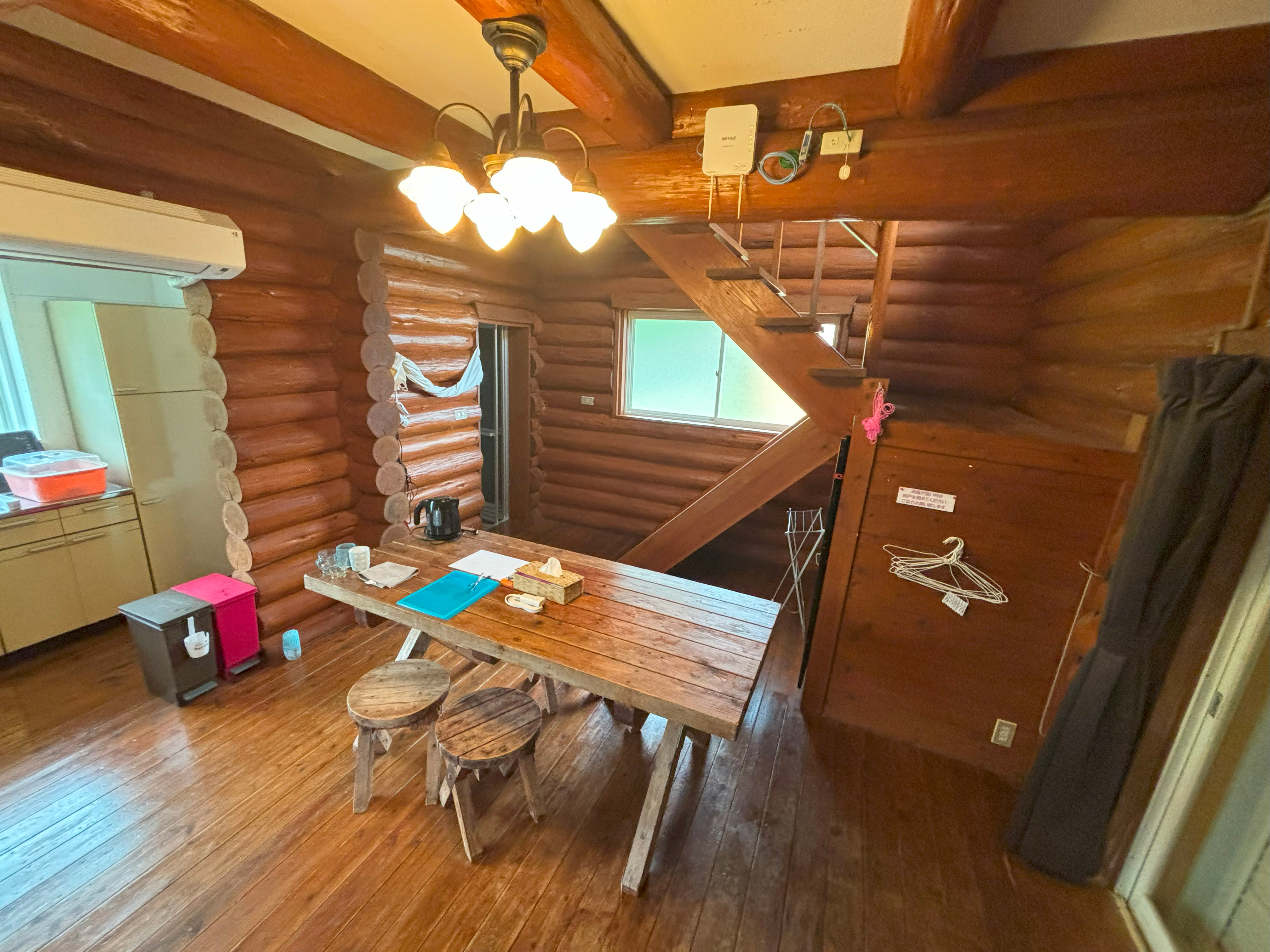 ログハウス_リビング