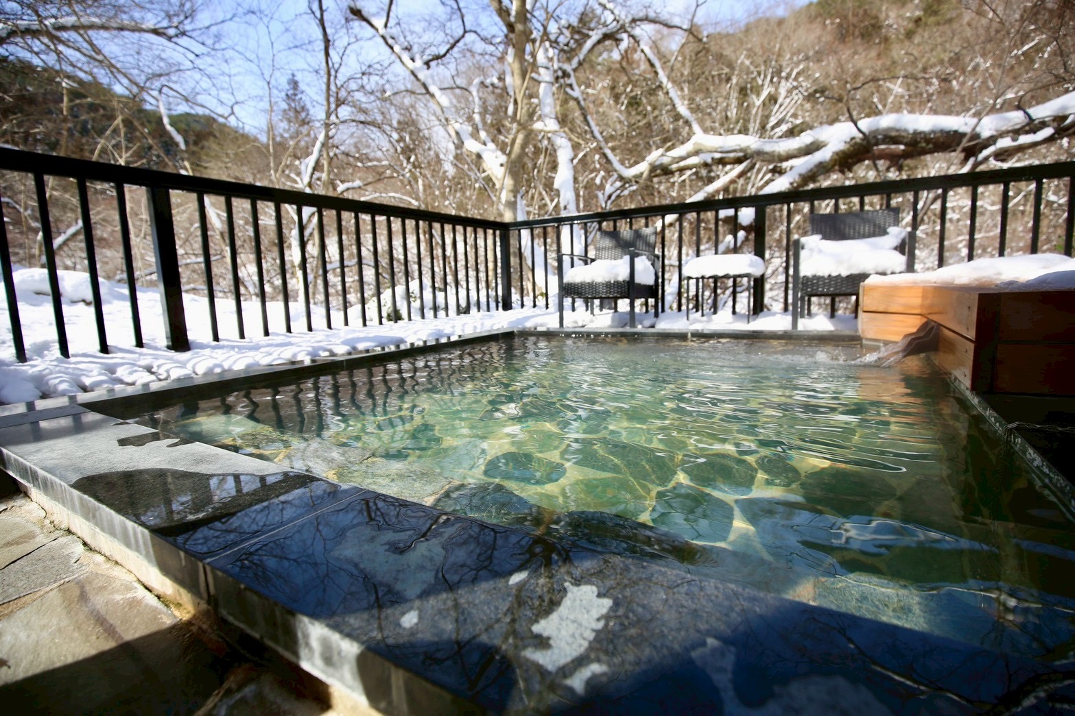 雪見露天風呂