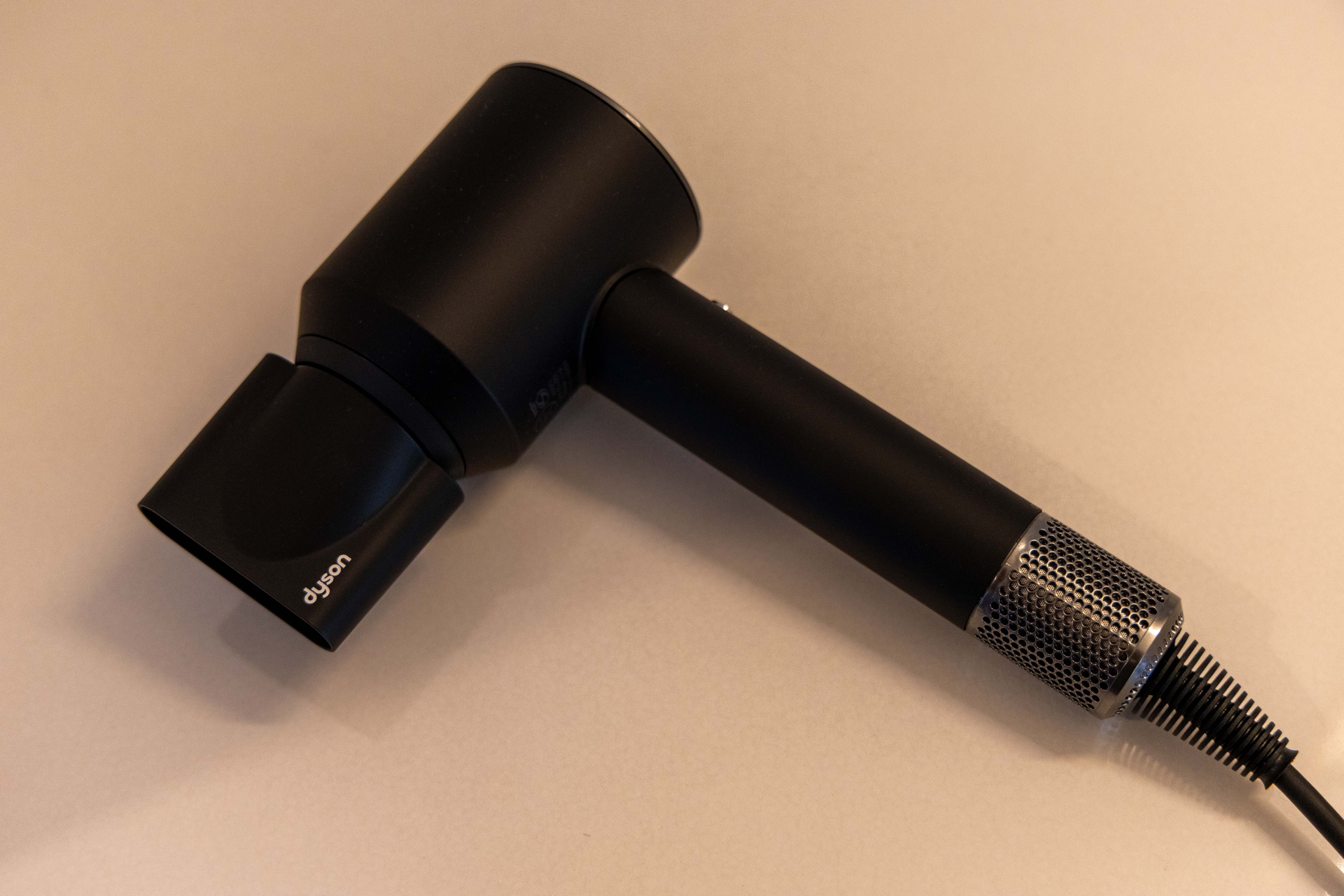 ダイソンドライヤー