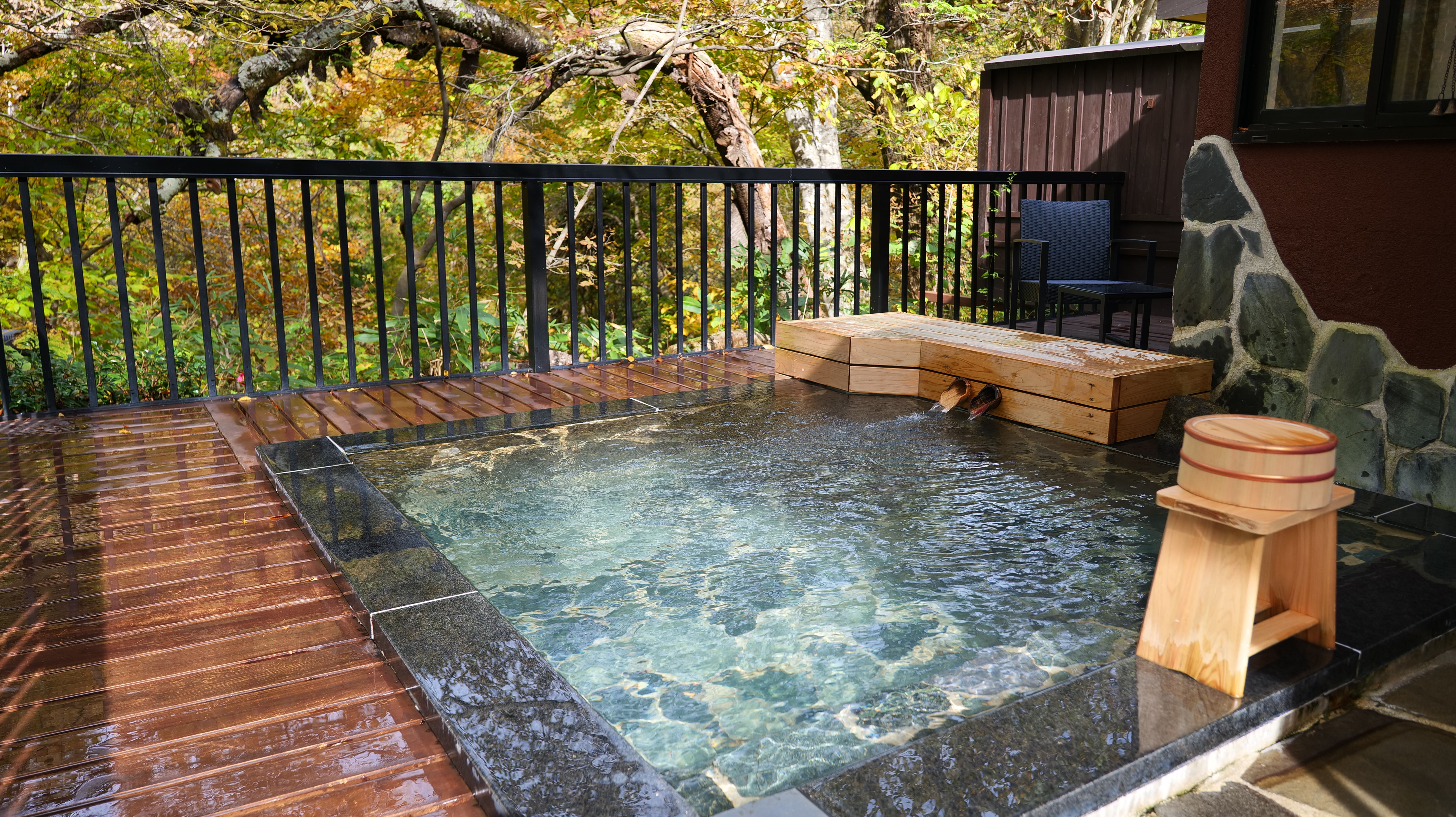 川側露天風呂清韻(せいいん)の湯4