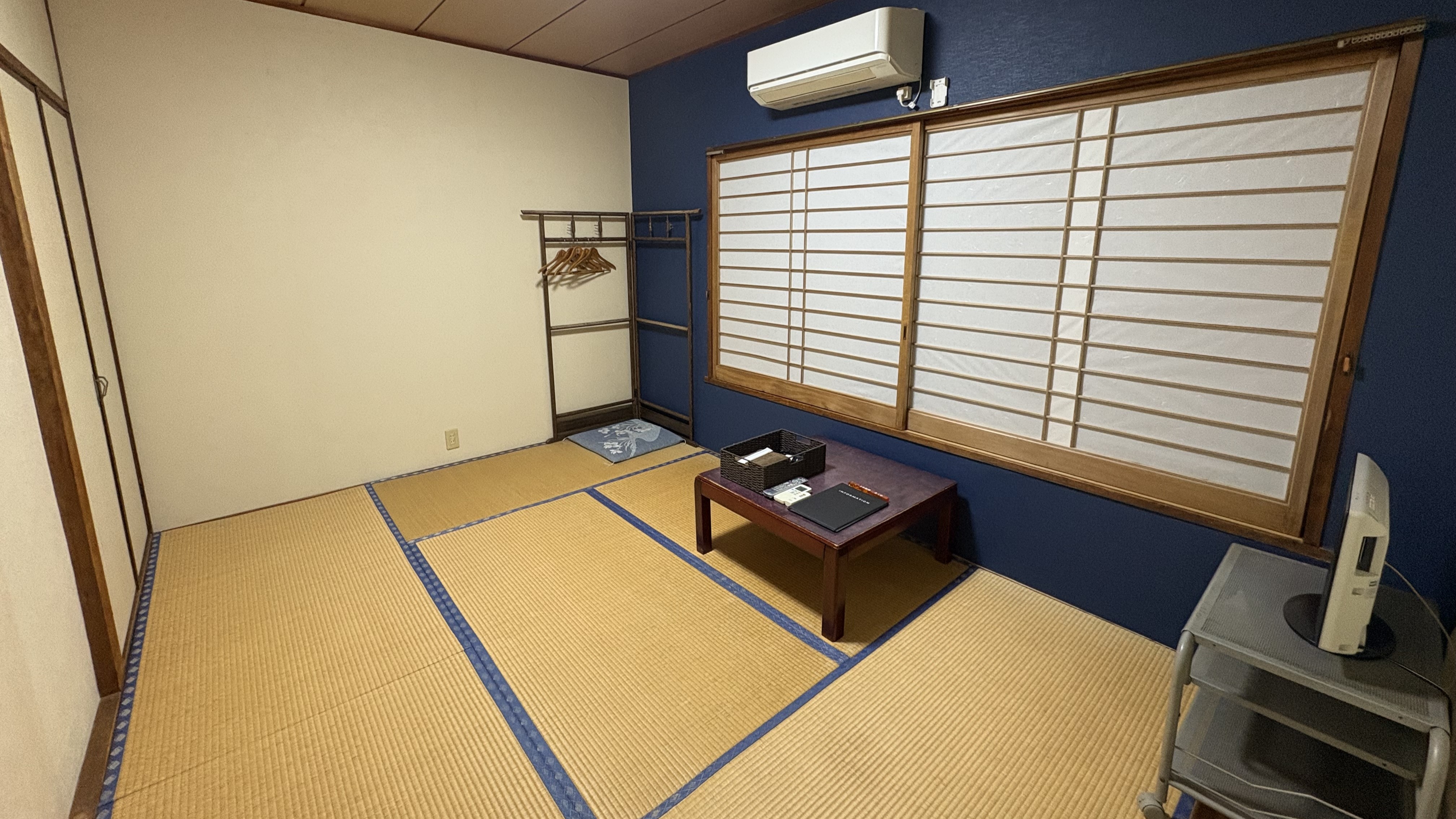 〈6畳和室・最大2名〉