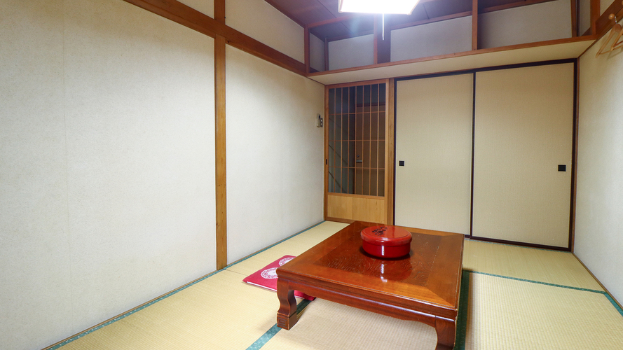#いわな　静かな山の宿でほっと一息、少人数にぴったりの6畳間です