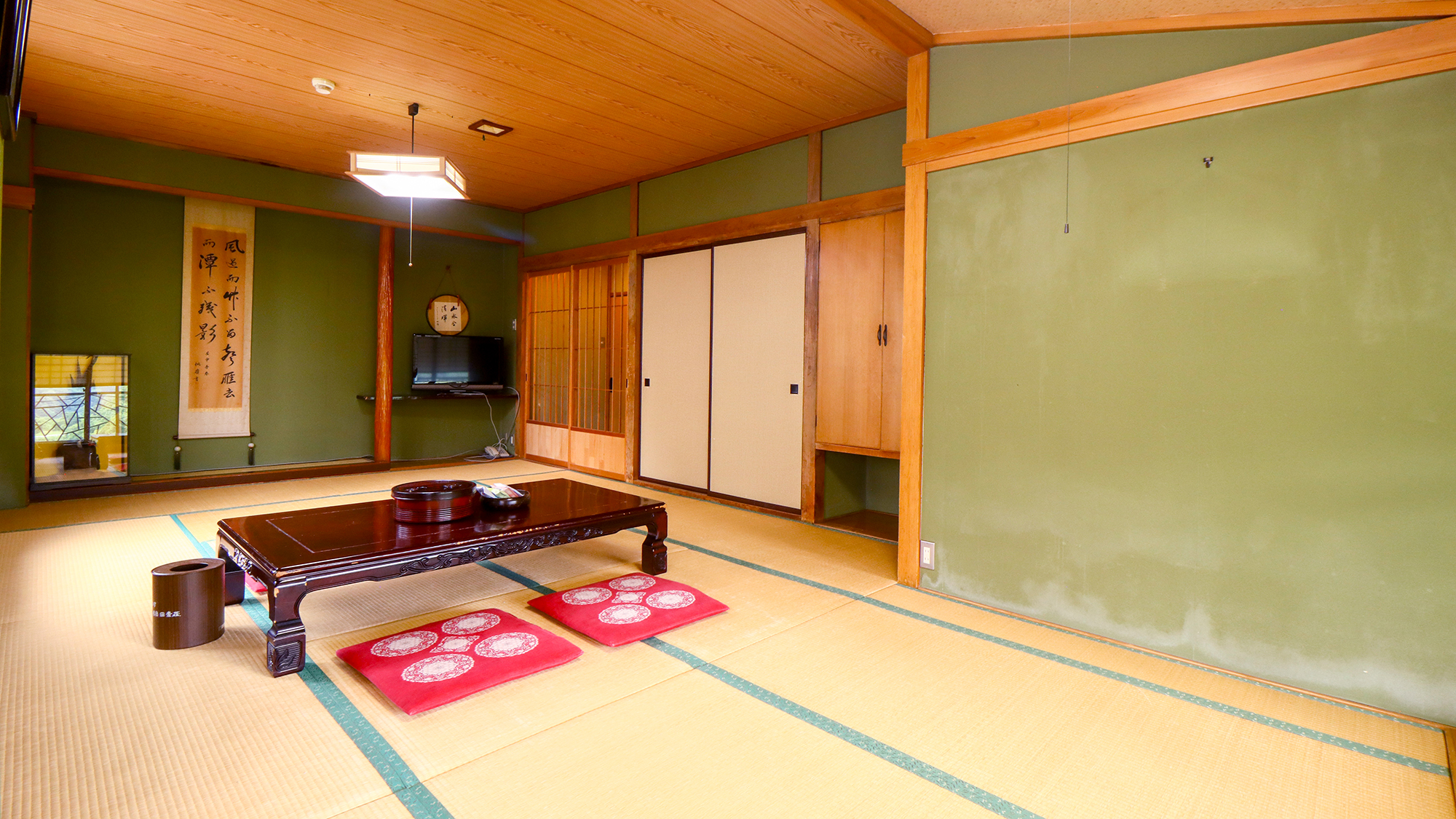 #七つ滝　畳敷きの空間で、のびのびとした時間をお過ごしください