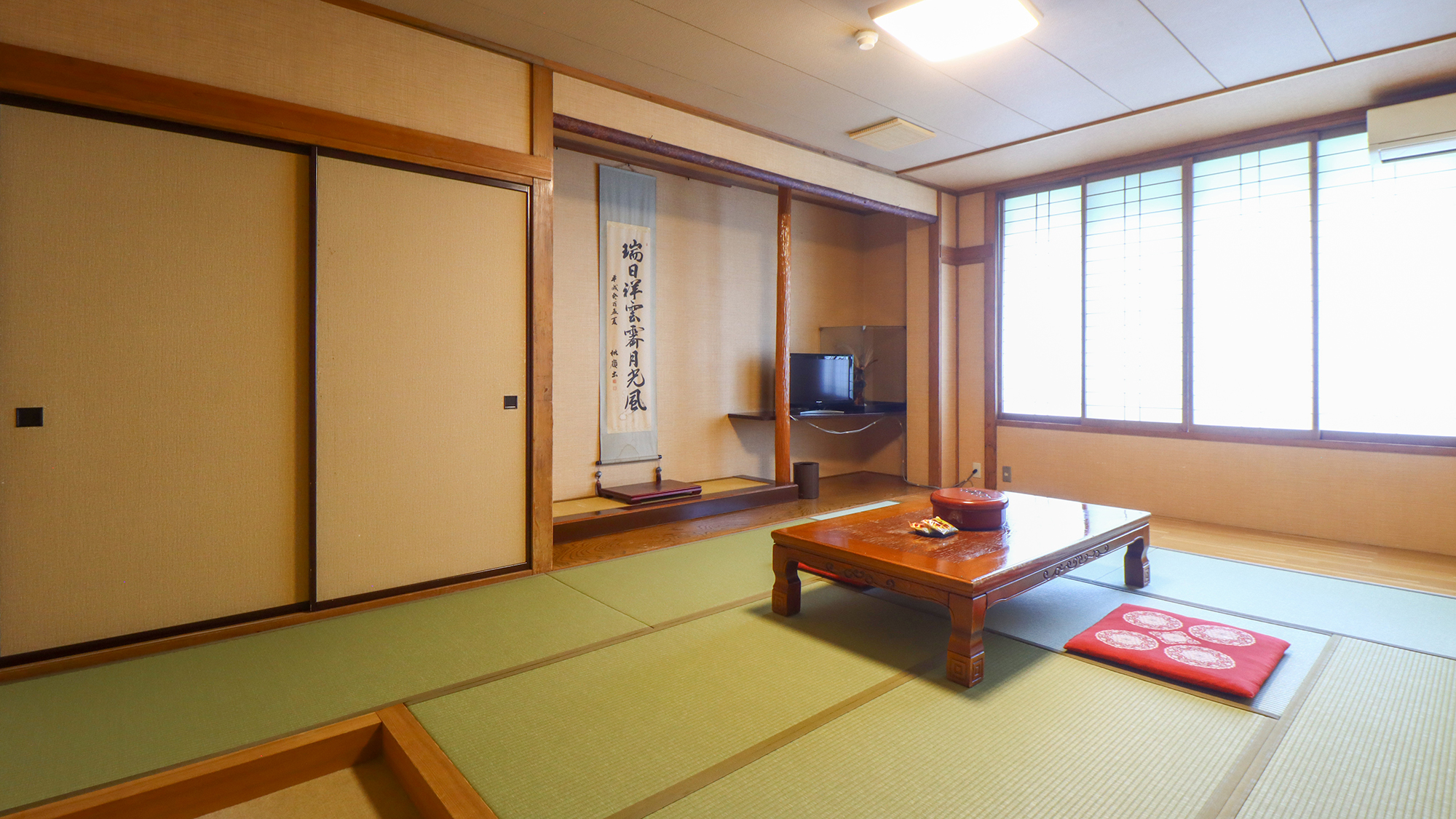 #ぶな　和の趣を感じる、静けさと広さの9畳和室です