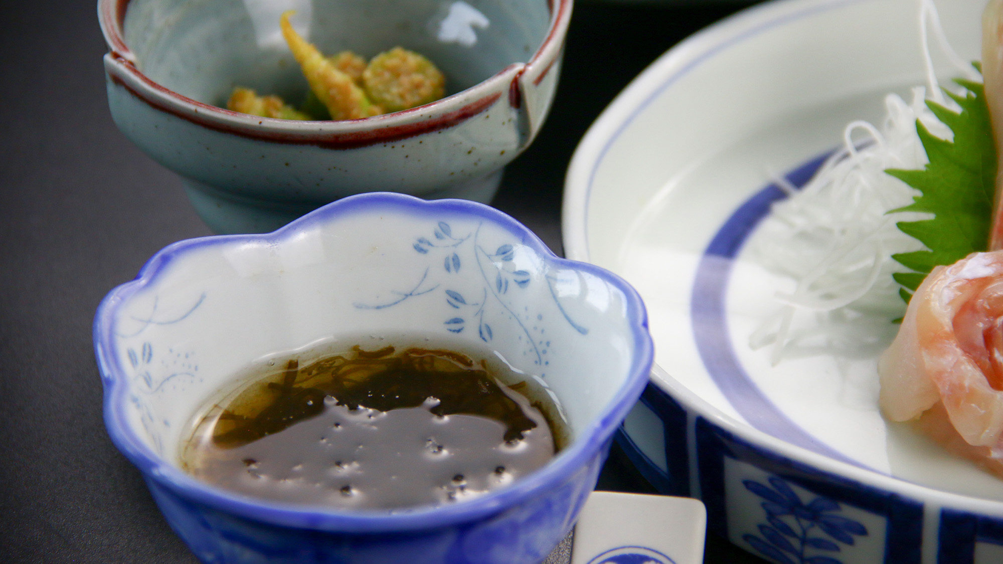 #ビジネス夕食　さっぱりとした味わいのもずくで、食卓に涼やかな一品を