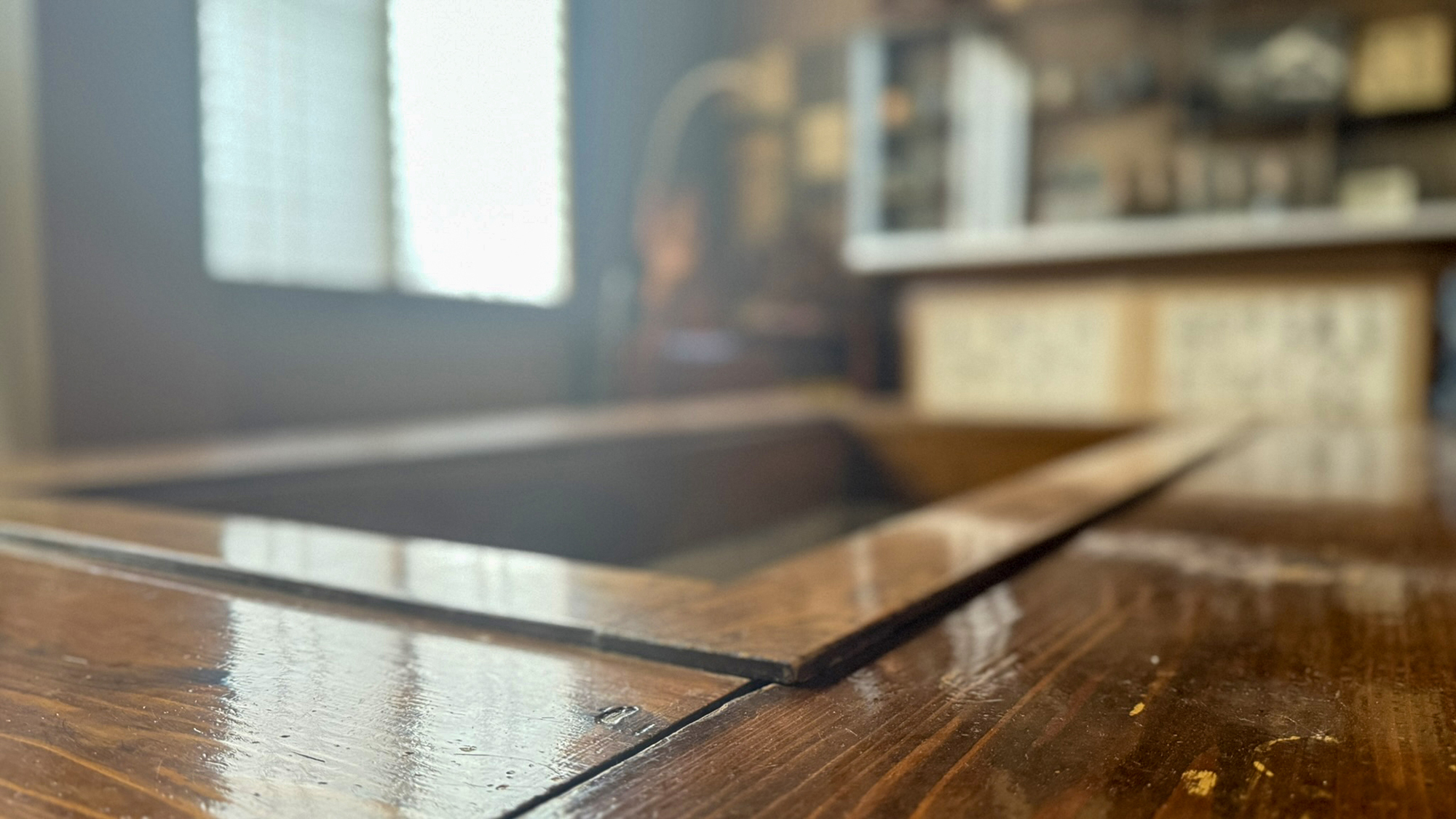 #談話室　囲炉裏のあるお部屋で、山里の暮らしに思いを馳せて♪