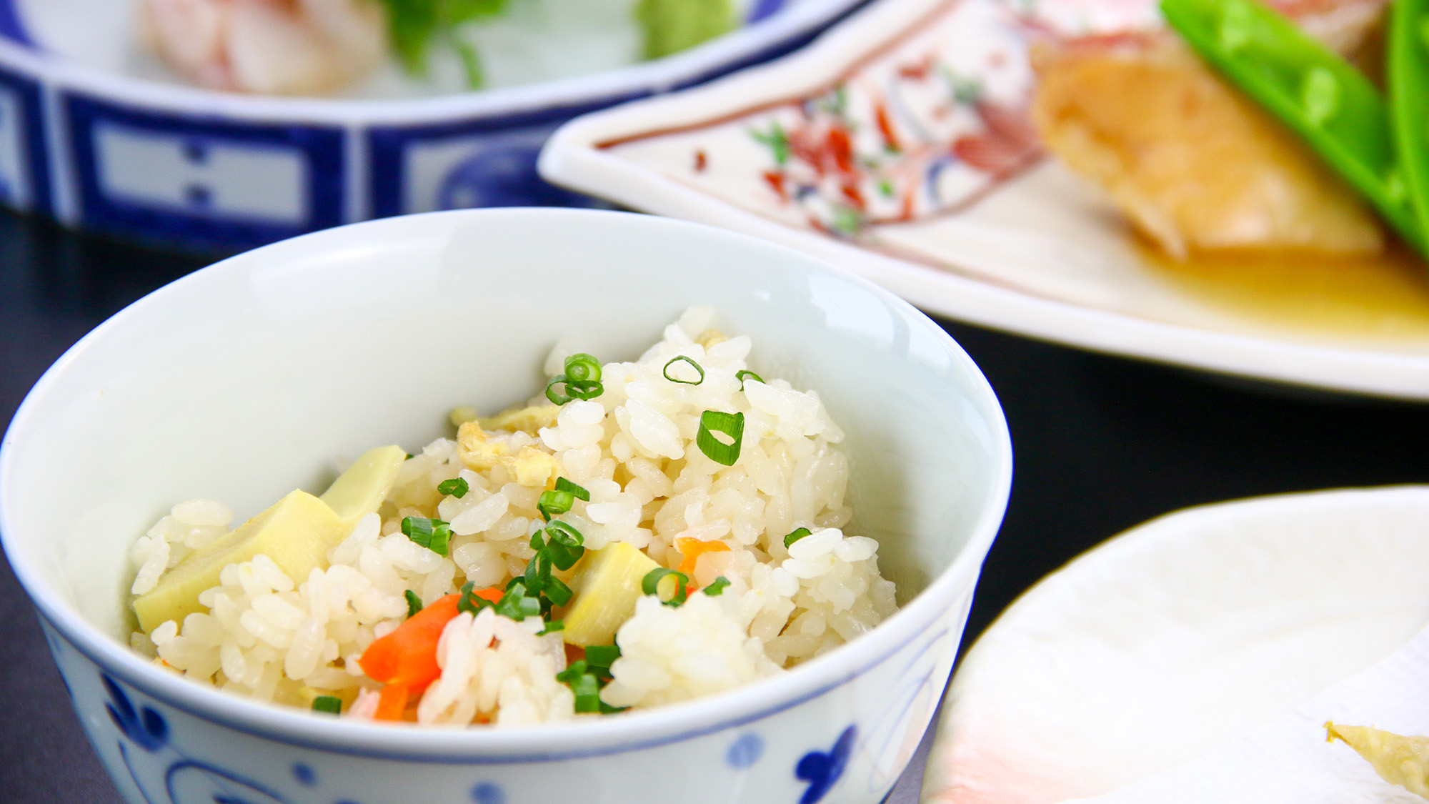 #夕食一例　筍のシャキシャキ感とやさしい味わいが広がる炊き込みご飯です