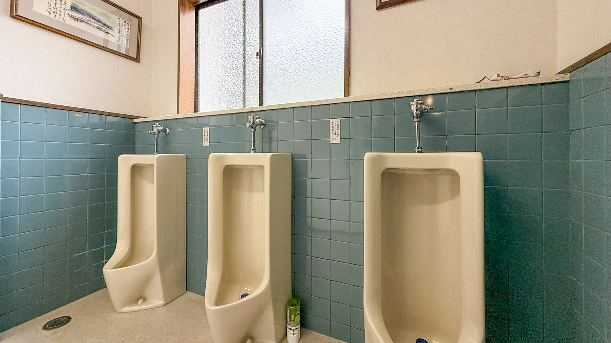 #お手洗い　各階のトイレは男女別になっております