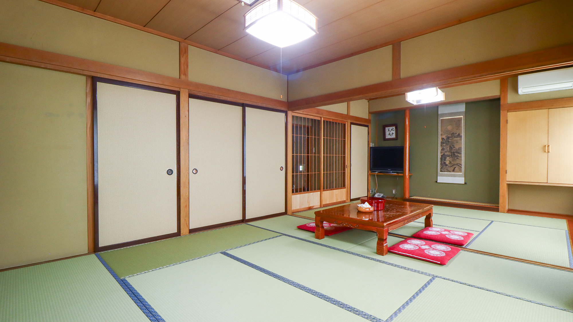 #かんじき　和の趣と広さを兼ね備えた二間続きのお部屋です