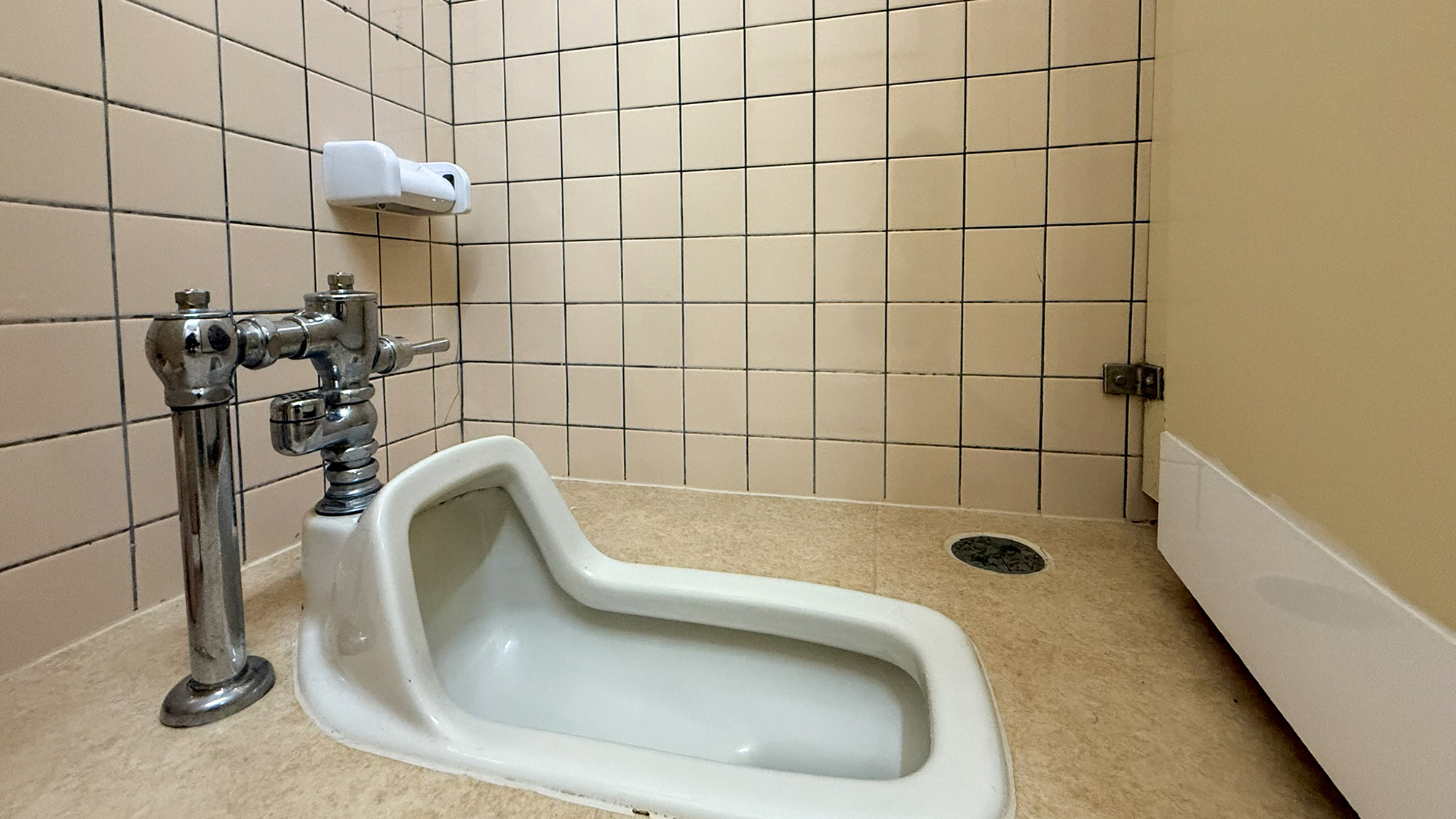 #お手洗い　昔ながらの和式もございます