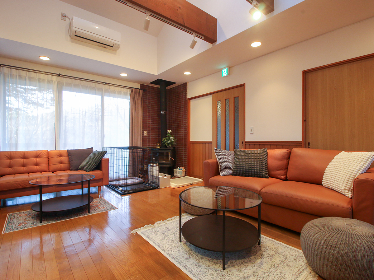 #リビング・ダイニング　大人数でも広々とお使いいただけます