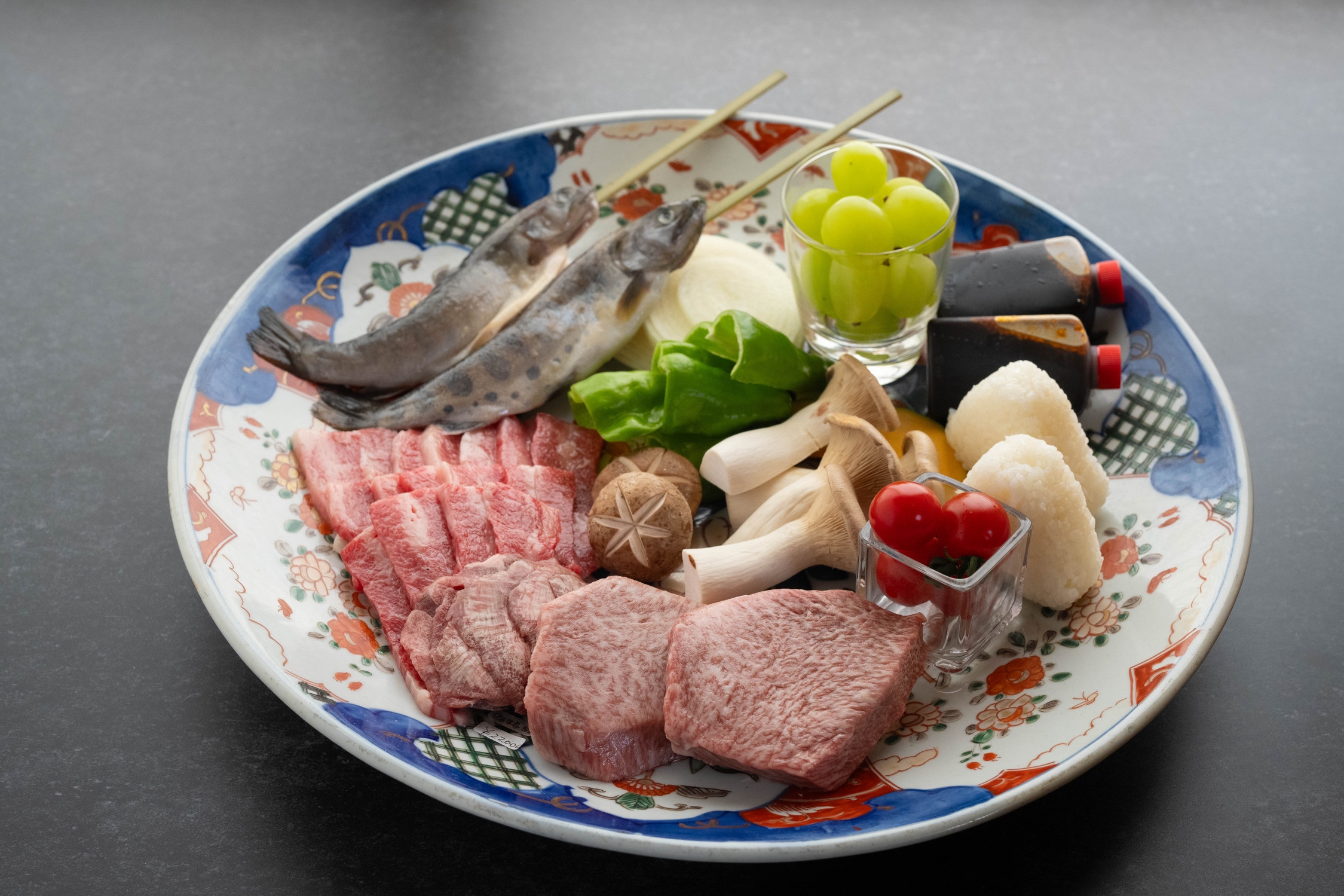 【BBQ食材付】河口湖湖畔のBBQを庭で楽しむ贅沢！ワインビーフとヤマメの厳選素材！２食付！