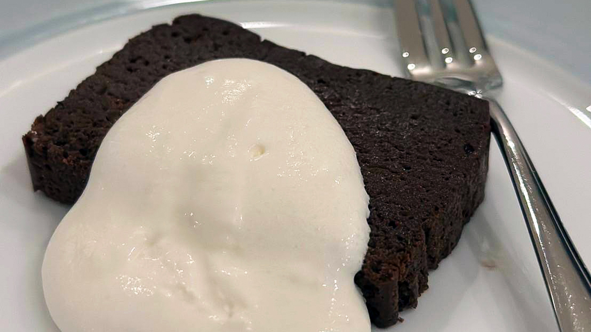 ・【ご夕食一例：フレンチ】愉しい時間を締め括るデザート　お料理が紡ぐ物語はこれにておしまい