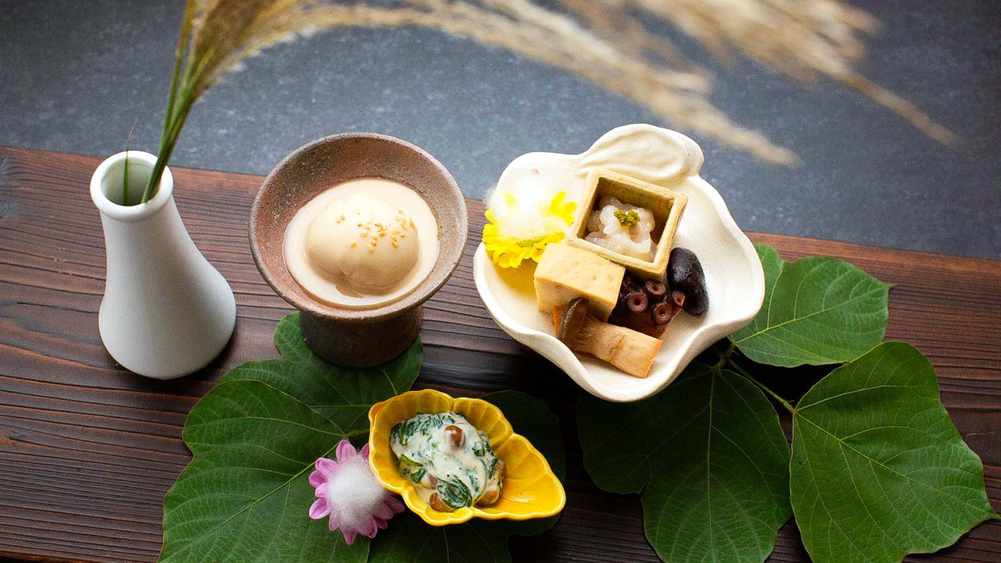 ・【ご夕食一例：懐石料理】四季の移ろいを目と舌で味わう懐石料理　